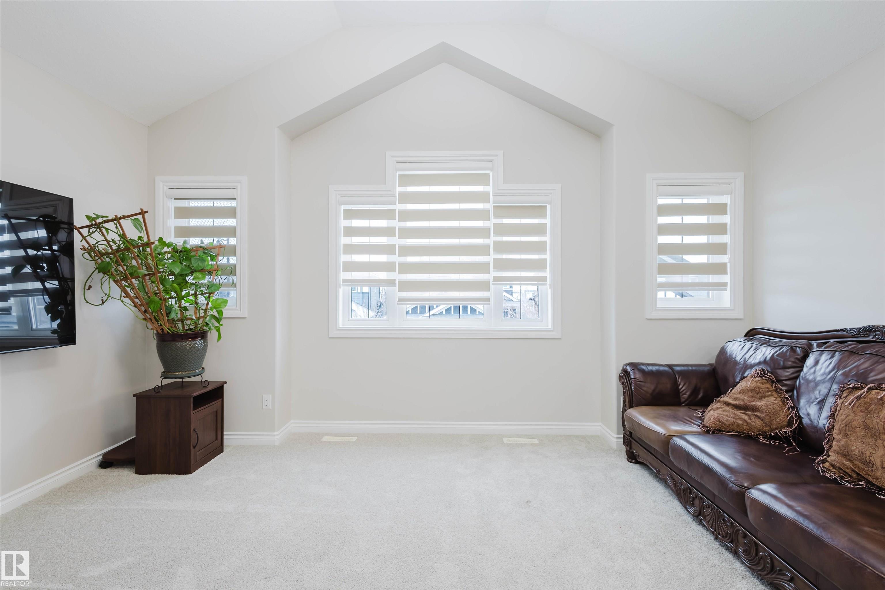 Photo 32 at 3920 Ginsburg Crescent NW, Granville, Edmonton