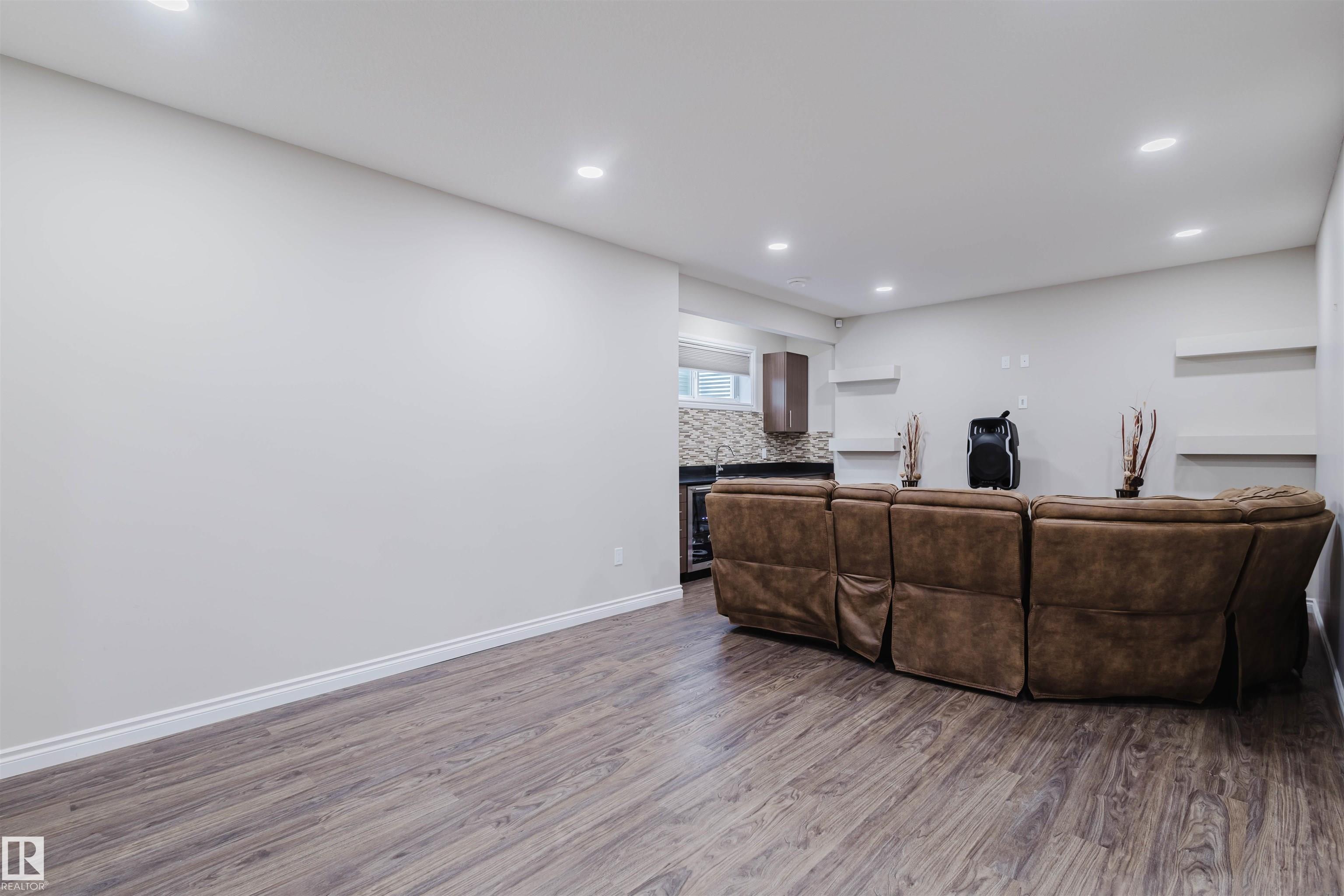 Photo 52 at 3920 Ginsburg Crescent NW, Granville, Edmonton