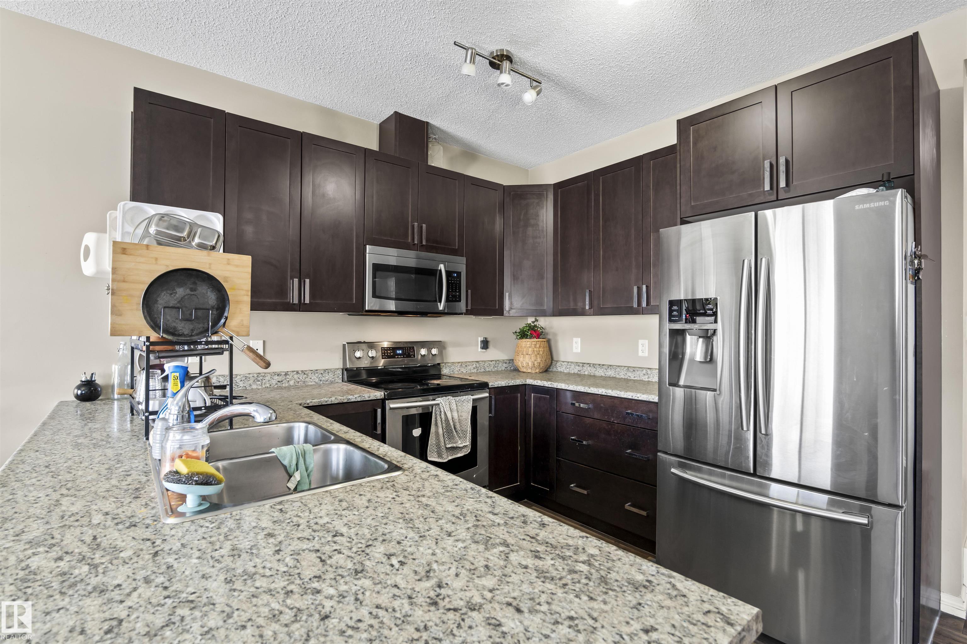 Photo 8 at 2526 19a Avenue NW, Laurel, Edmonton