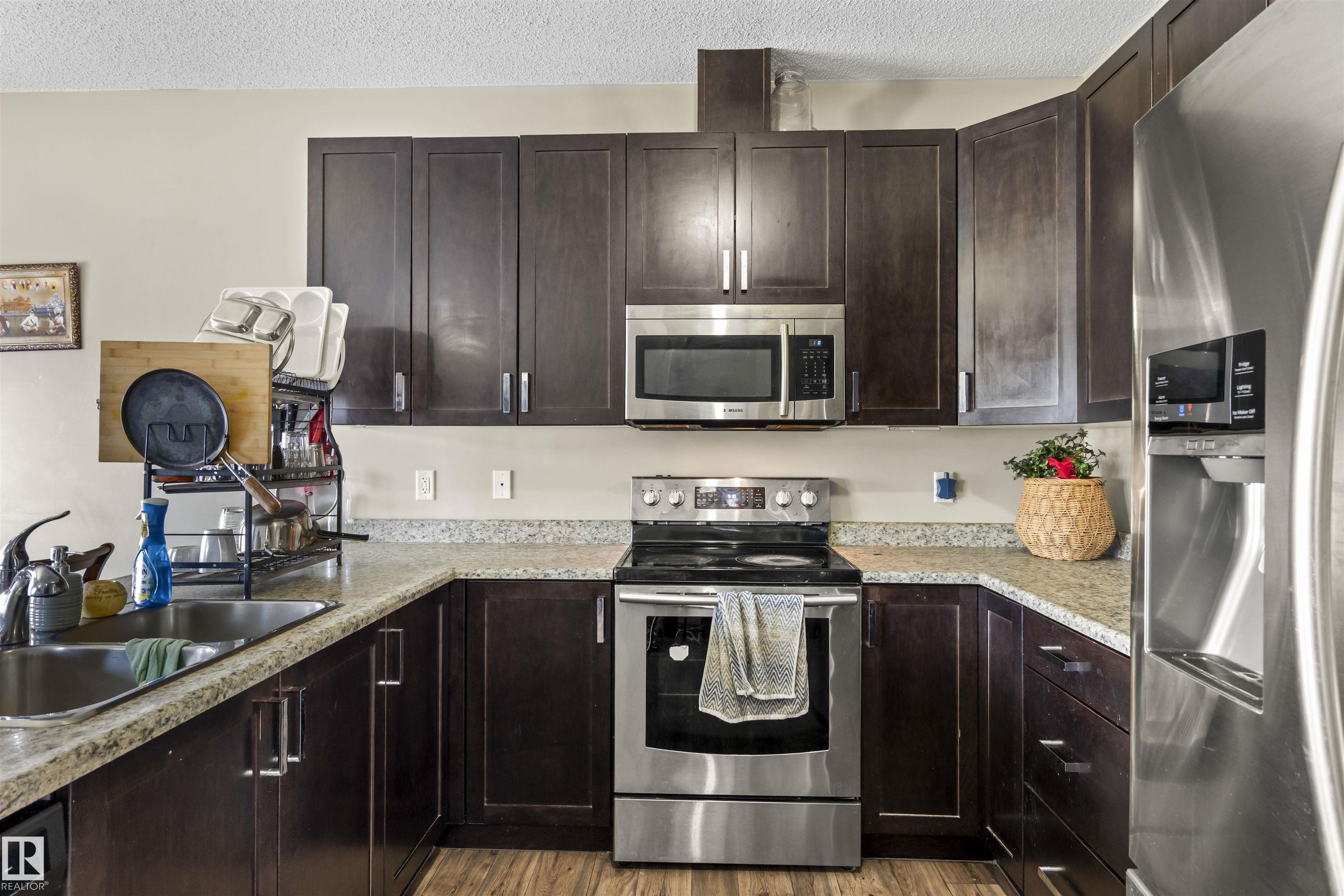 Photo 9 at 2526 19a Avenue NW, Laurel, Edmonton