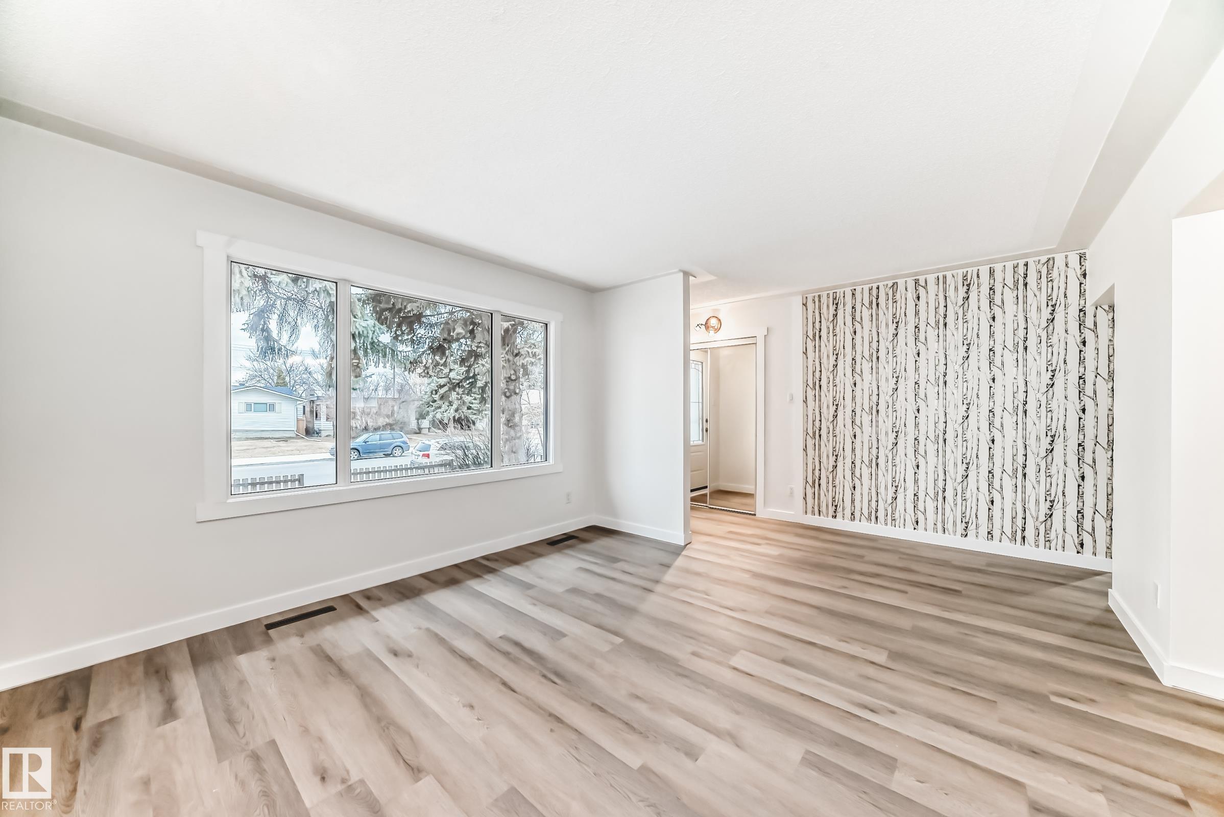 Photo 14 at 12837 90 Street NW, Killarney, Edmonton