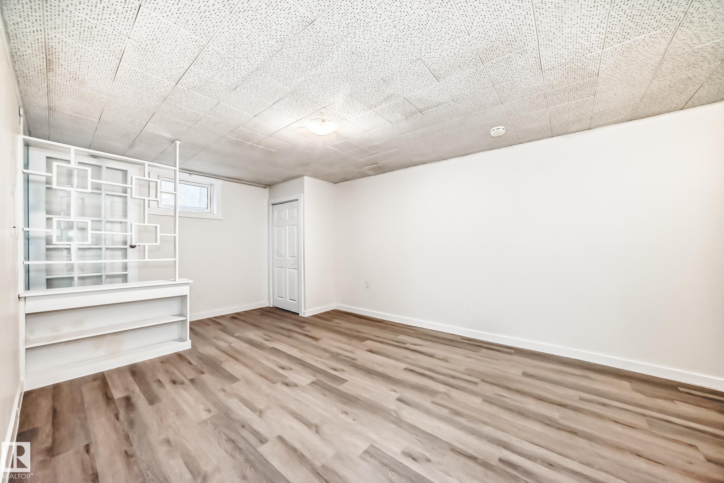 Photo 32 at 12837 90 Street NW, Killarney, Edmonton