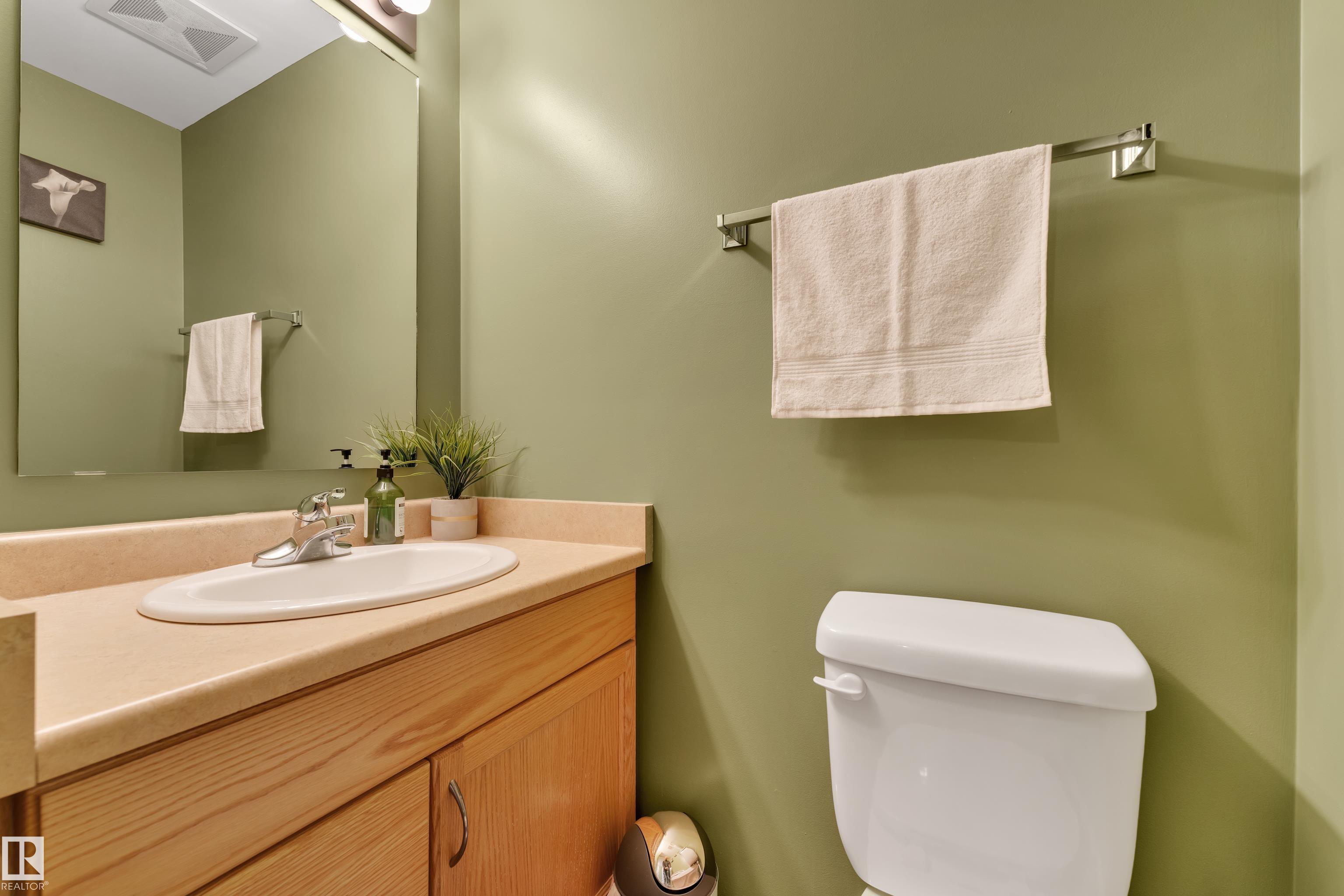 207 - 105 Mckenney Avenue, Lacombe Park, St. Albert