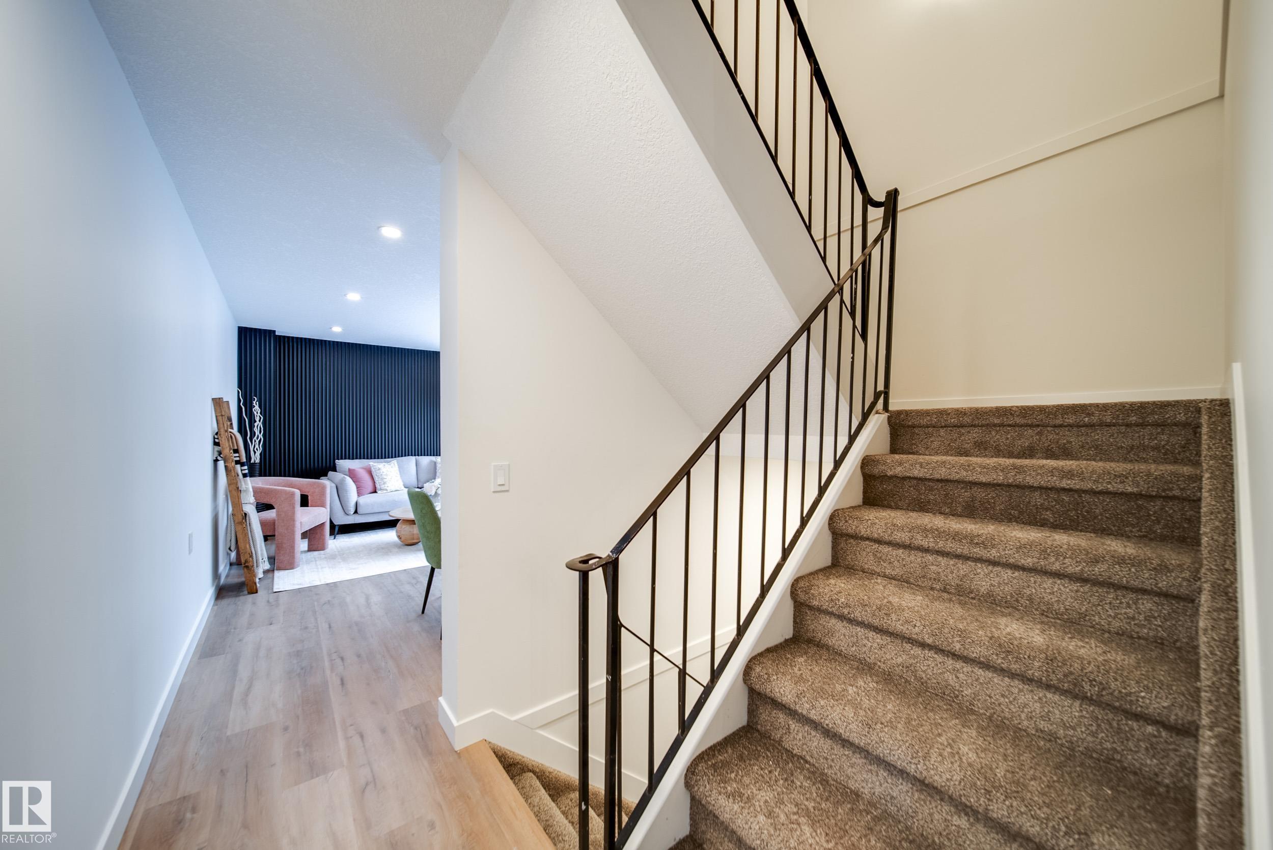 Photo 13 at 17751 95 Street NW, Lago Lindo, Edmonton