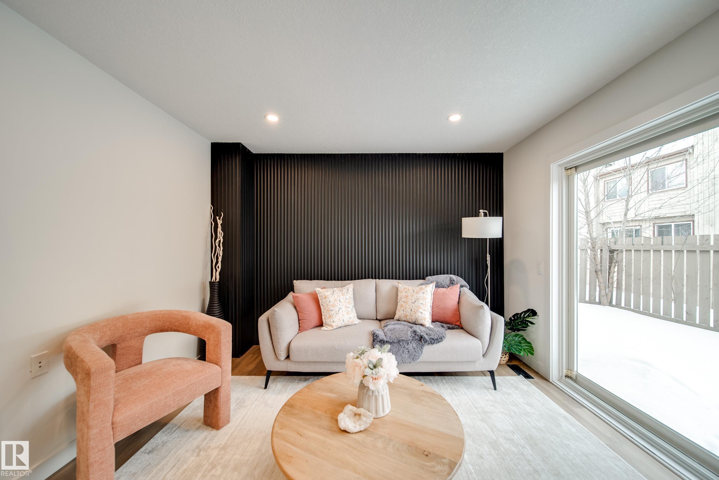 Photo 9 at 17751 95 Street NW, Lago Lindo, Edmonton