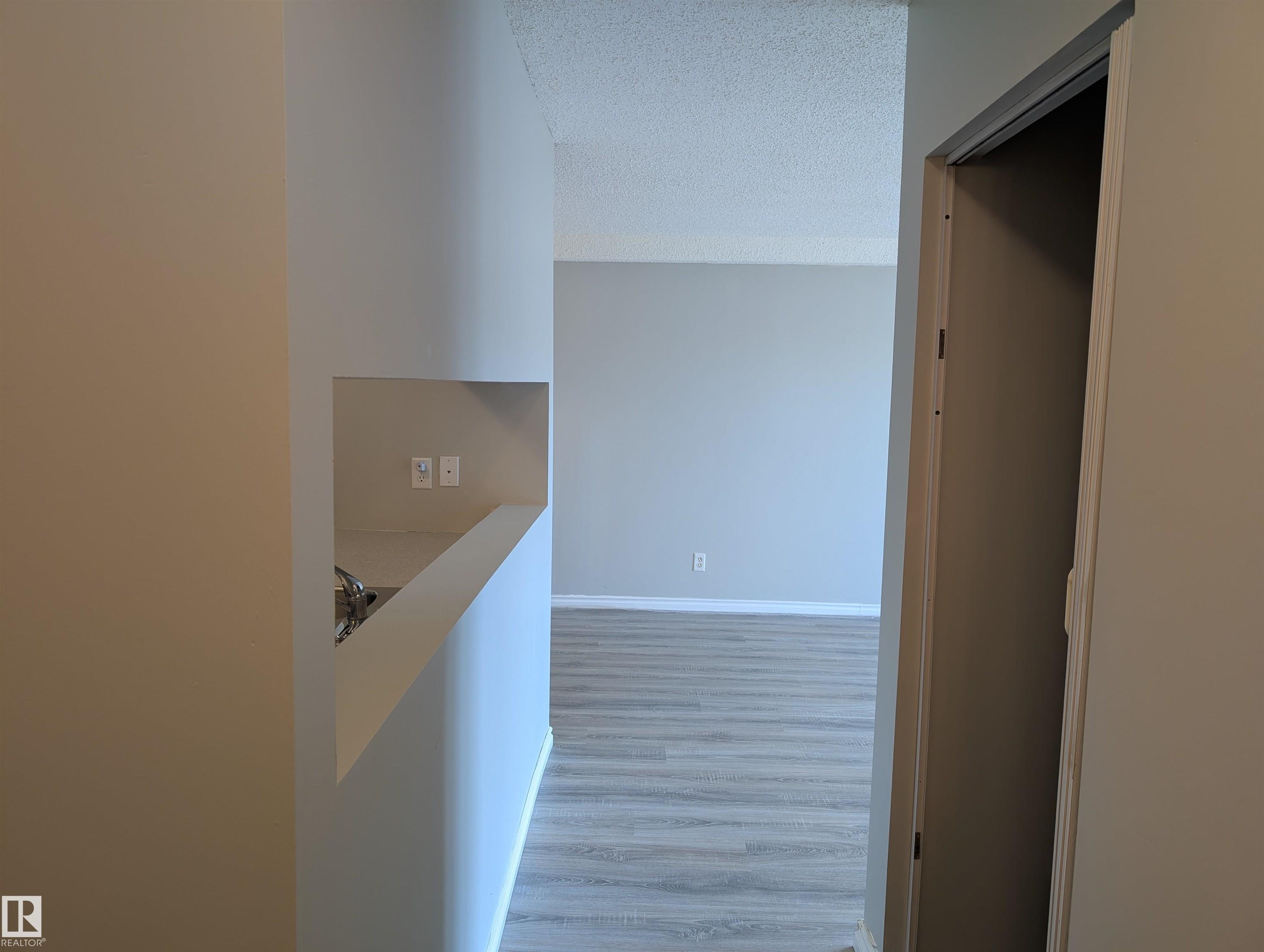 Photo 6 at 110 - 5065 31 Avenue NW, Tawa, Edmonton