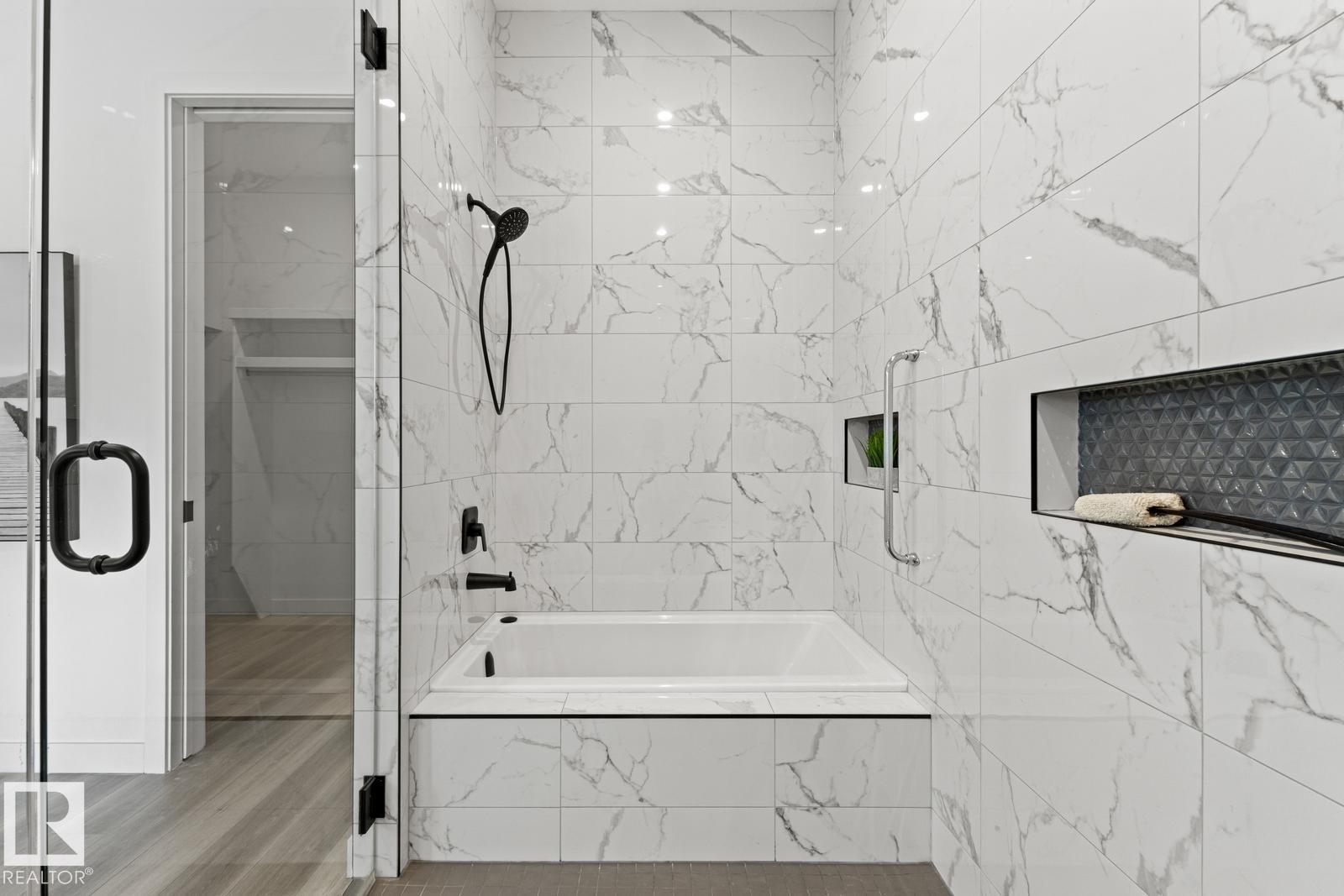 Photo 34 at 4832 Knight Crescent SW, Keswick, Edmonton