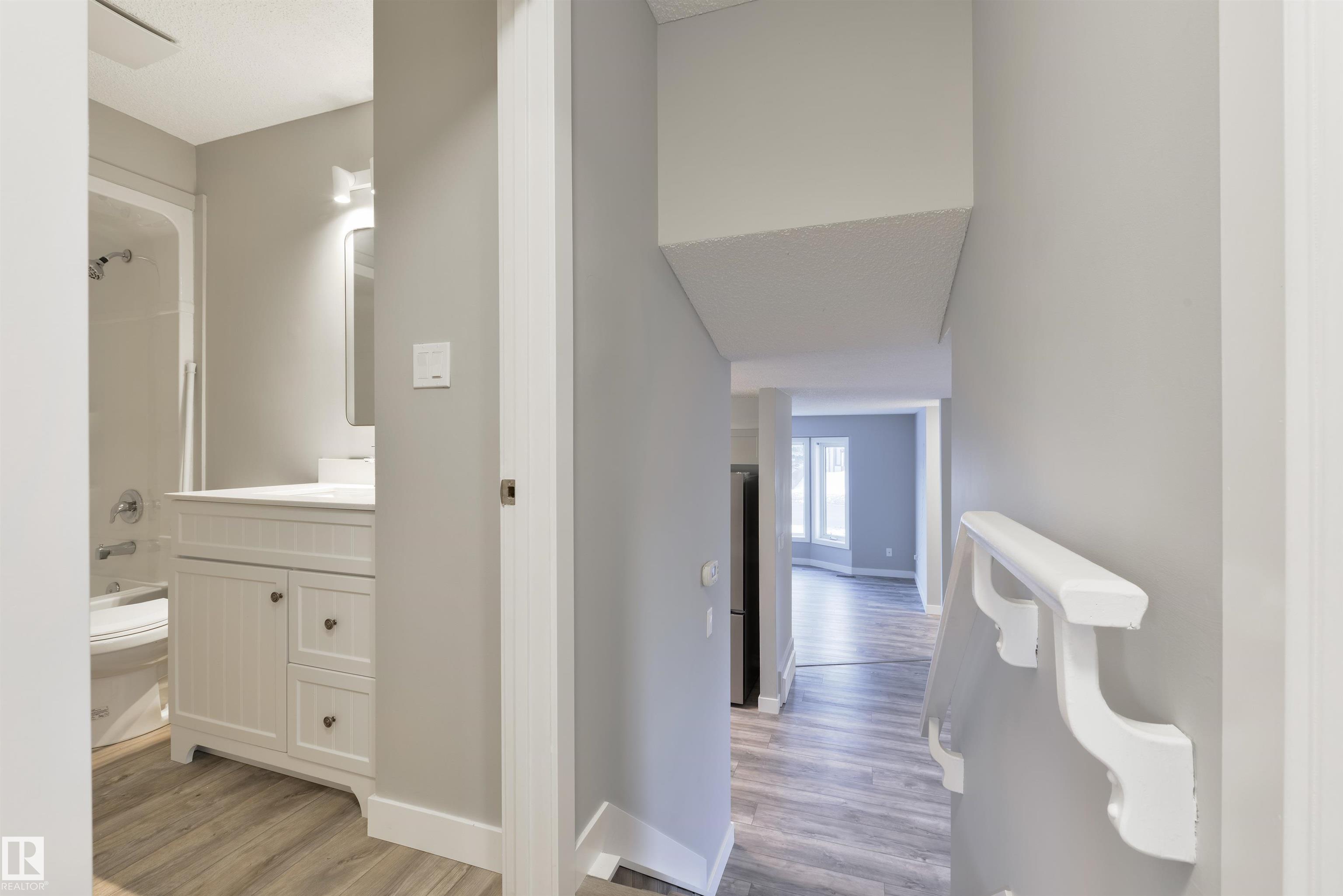 Photo 21 at 7103 188 Street NW, Lymburn, Edmonton