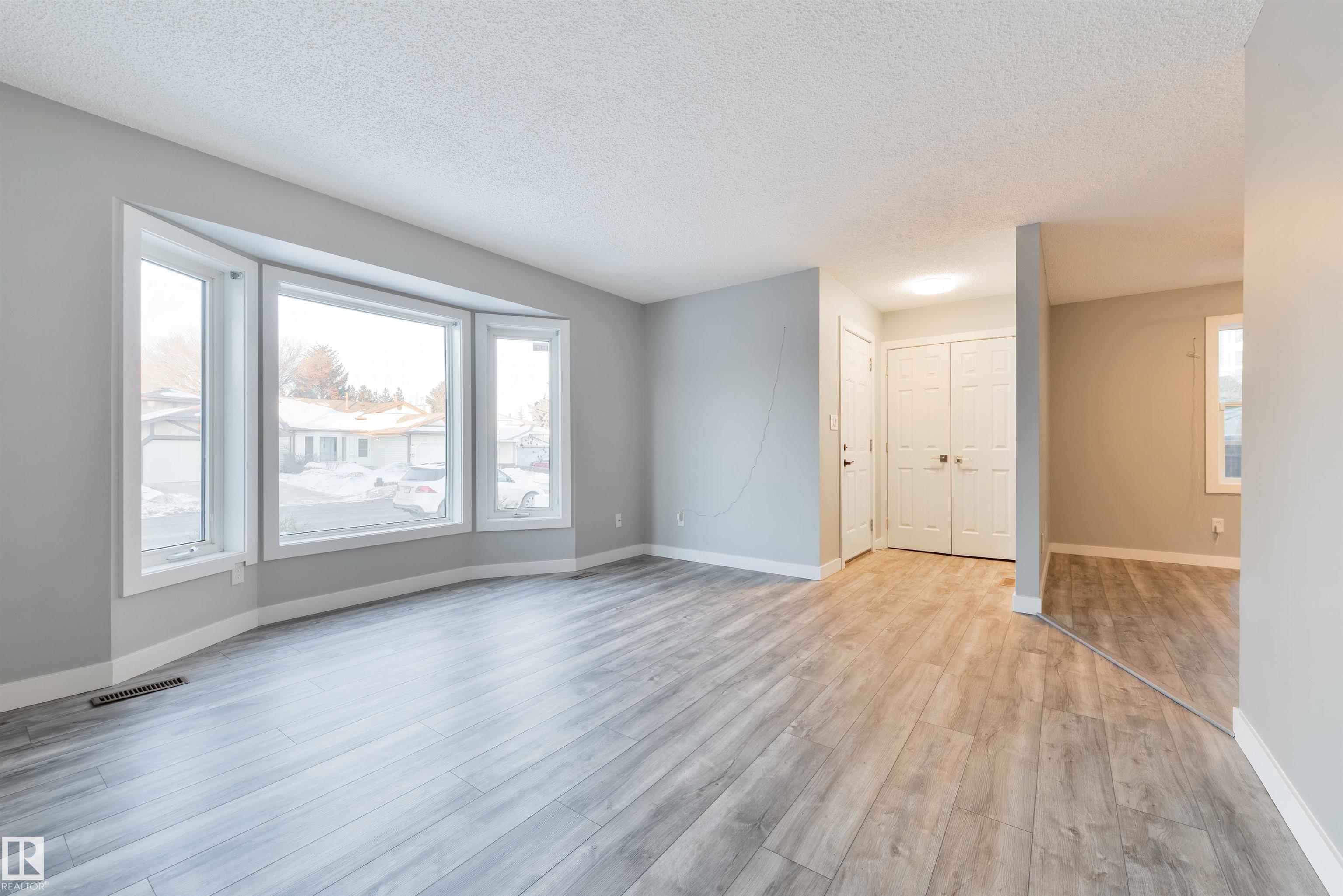 Photo 9 at 7103 188 Street NW, Lymburn, Edmonton