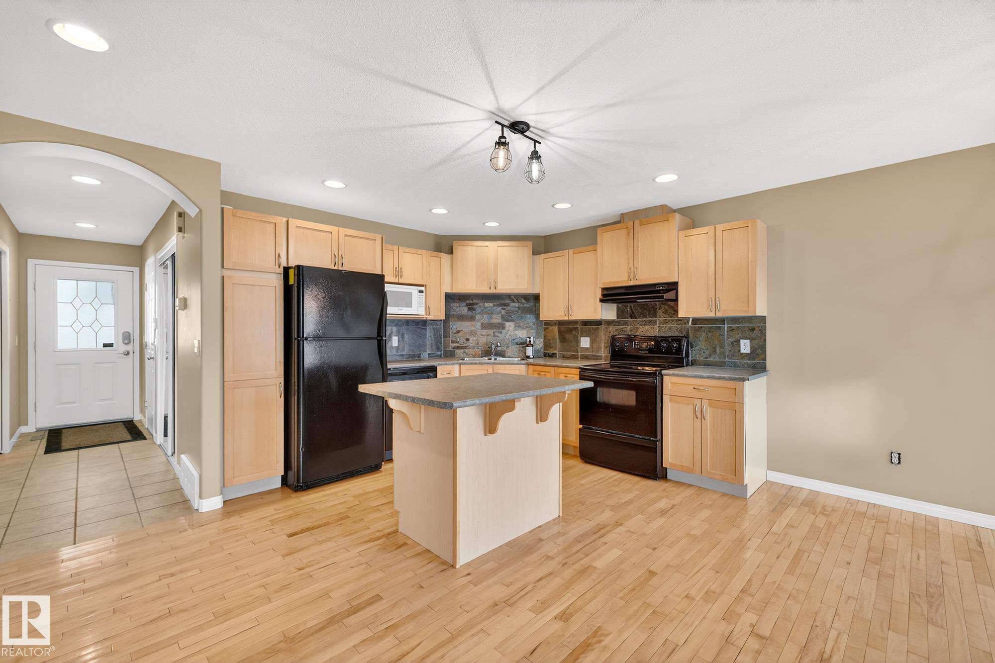 Photo 7 at 9503 99 Street, Morinville