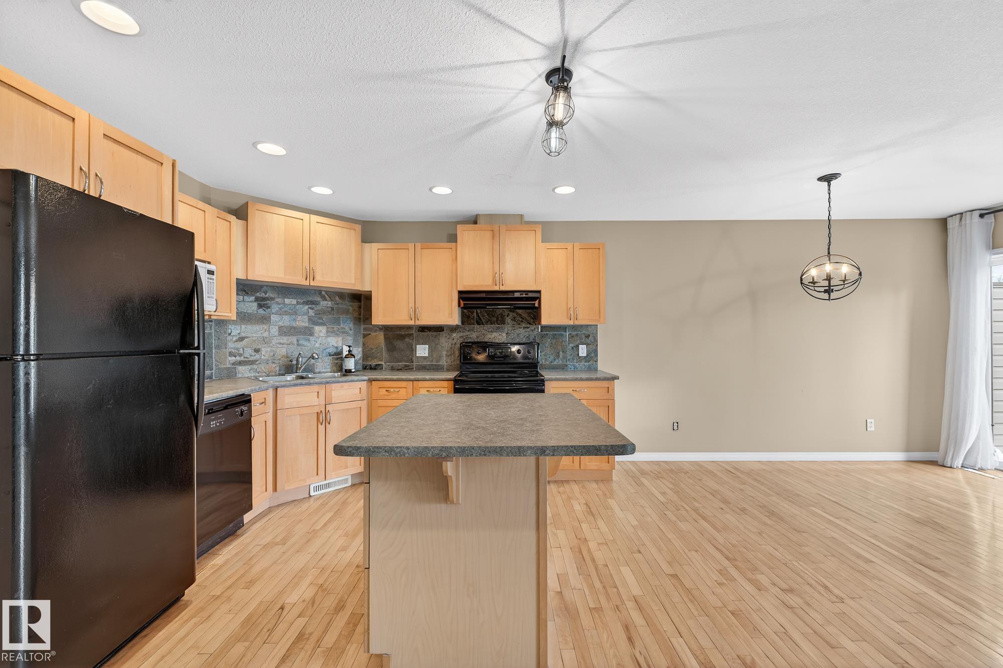 Photo 8 at 9503 99 Street, Morinville