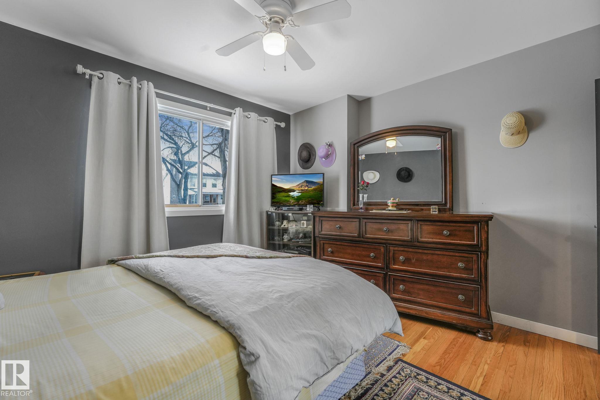 Photo 11 at 12032 55 Street NW, Newton, Edmonton