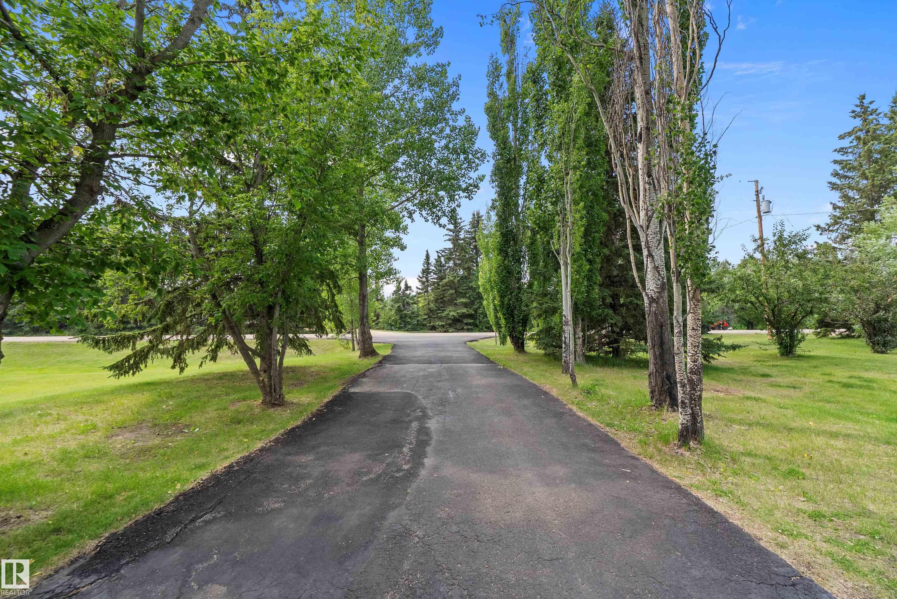 Photo 7 at 13 - 52150 Rge Road 221, Century Estates, Rural Strathcona County