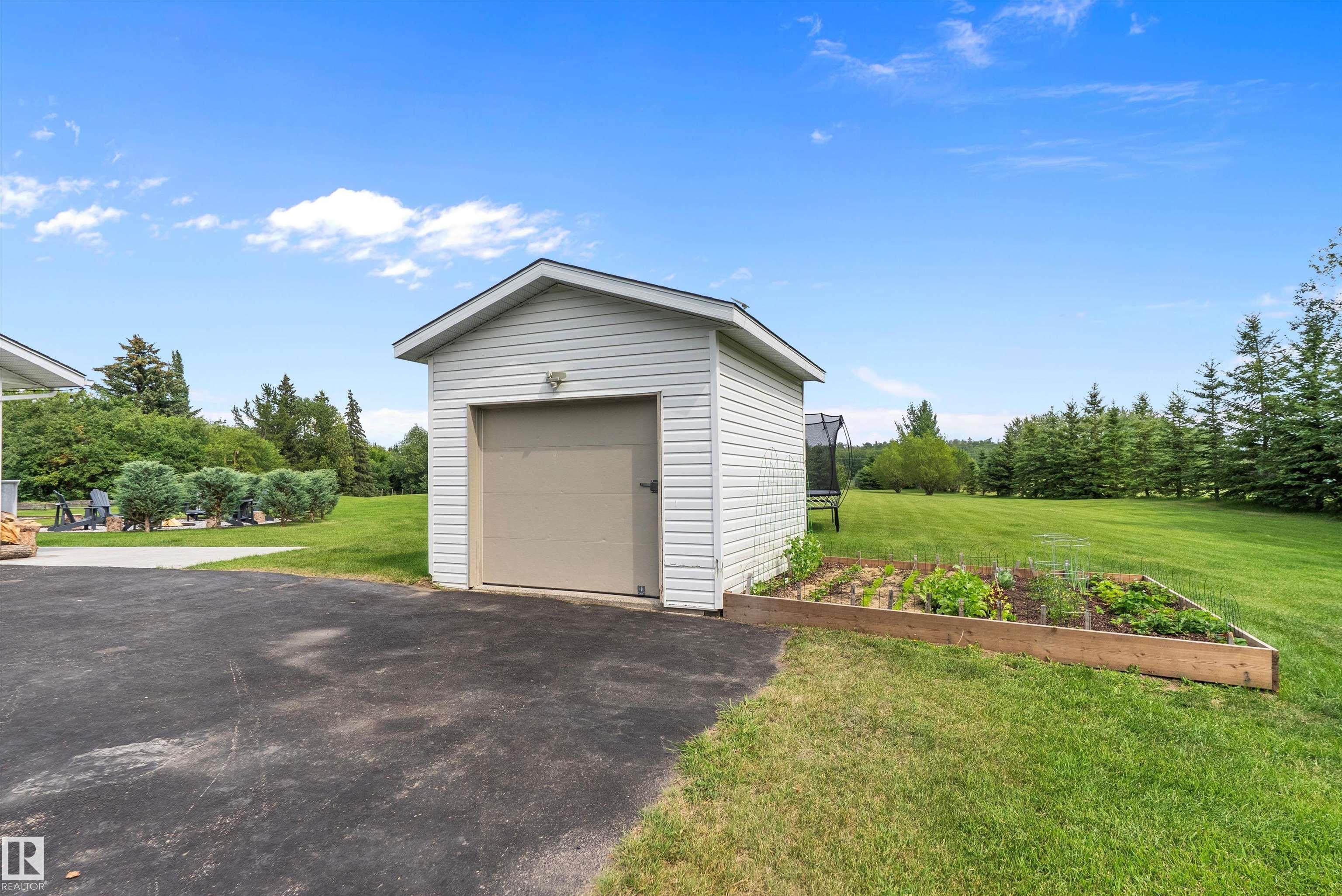 Photo 64 at 13 - 52150 Rge Road 221, Century Estates, Rural Strathcona County