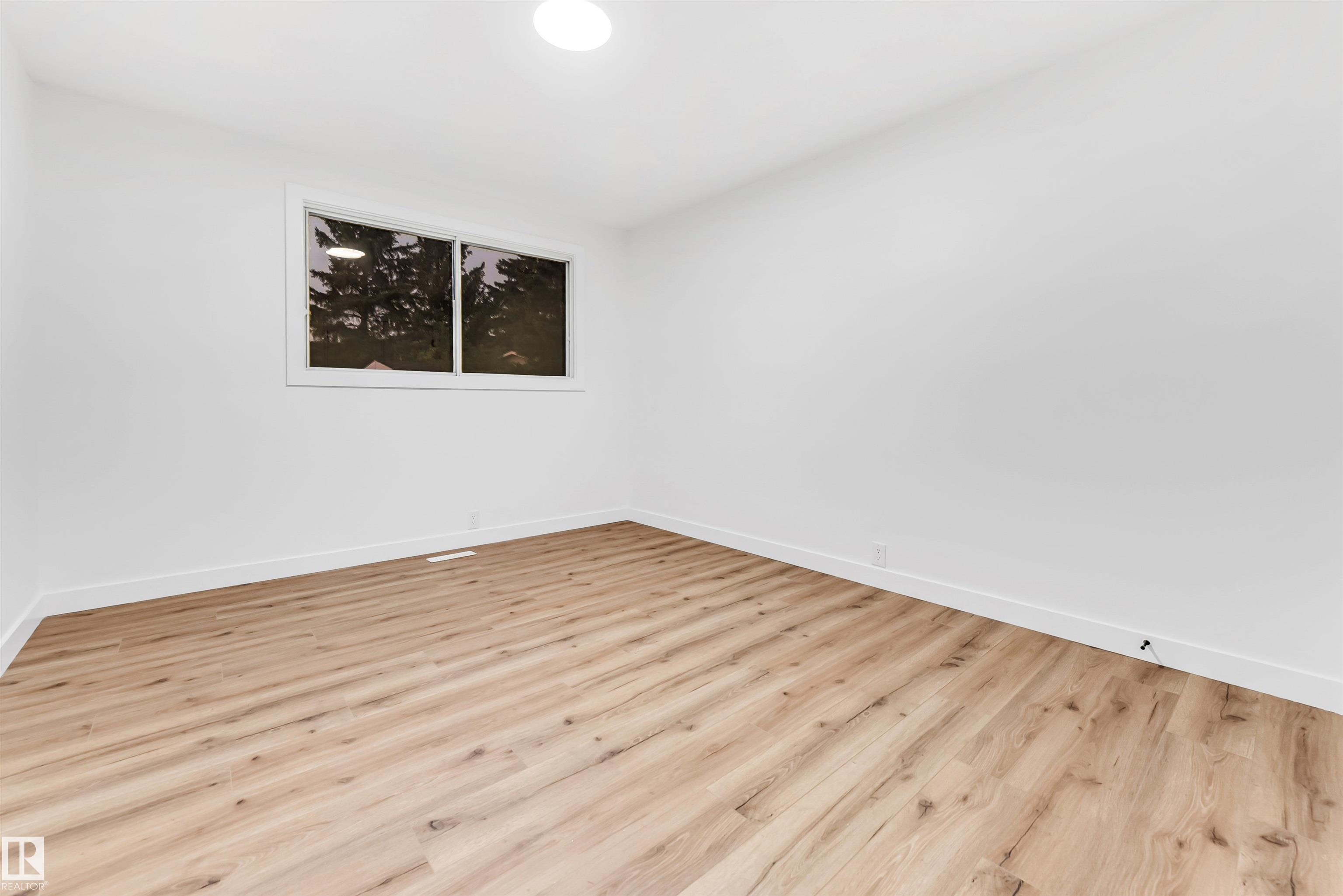 Photo 30 at 4616 32 Avenue NW, Weinlos, Edmonton