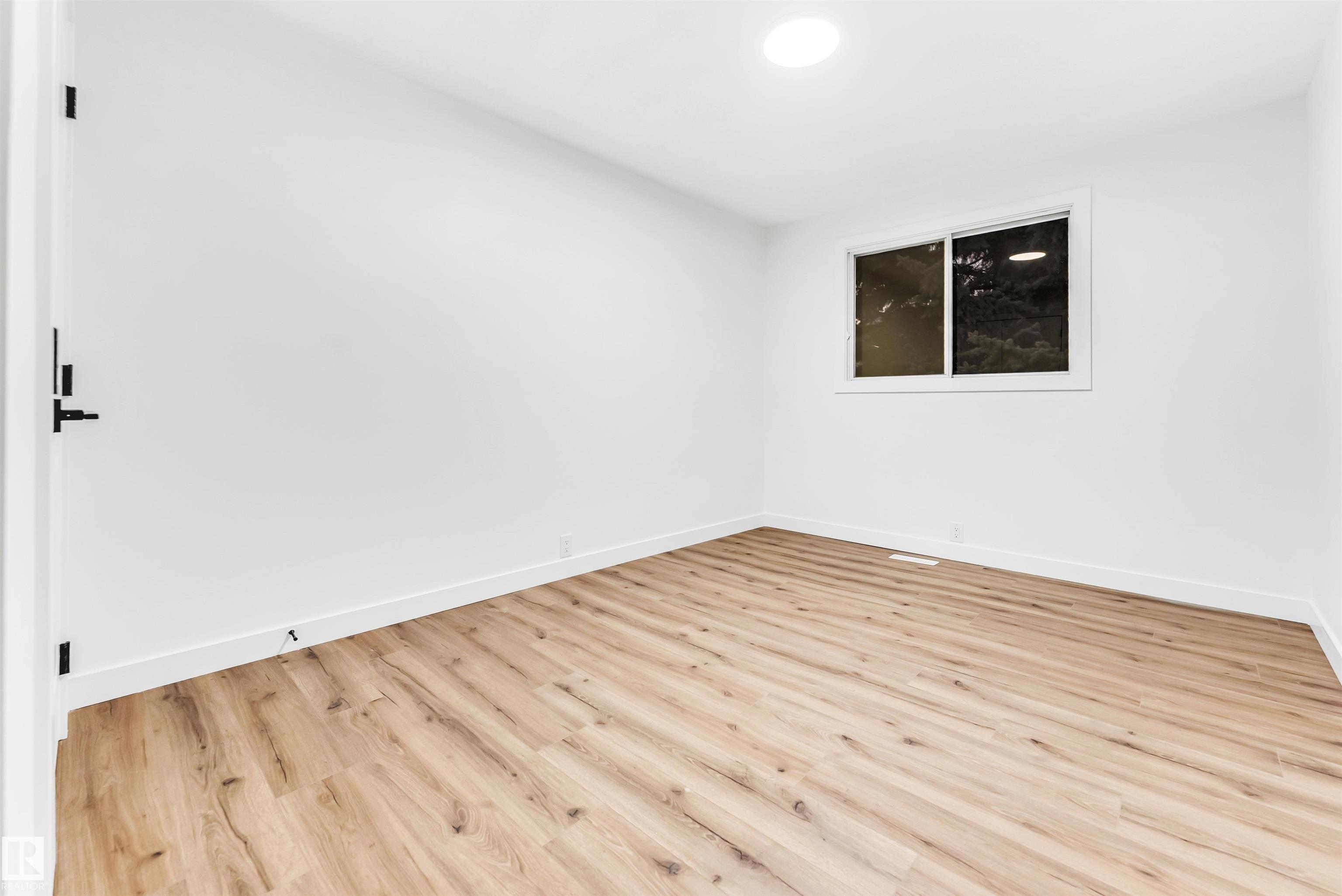 Photo 33 at 4616 32 Avenue NW, Weinlos, Edmonton