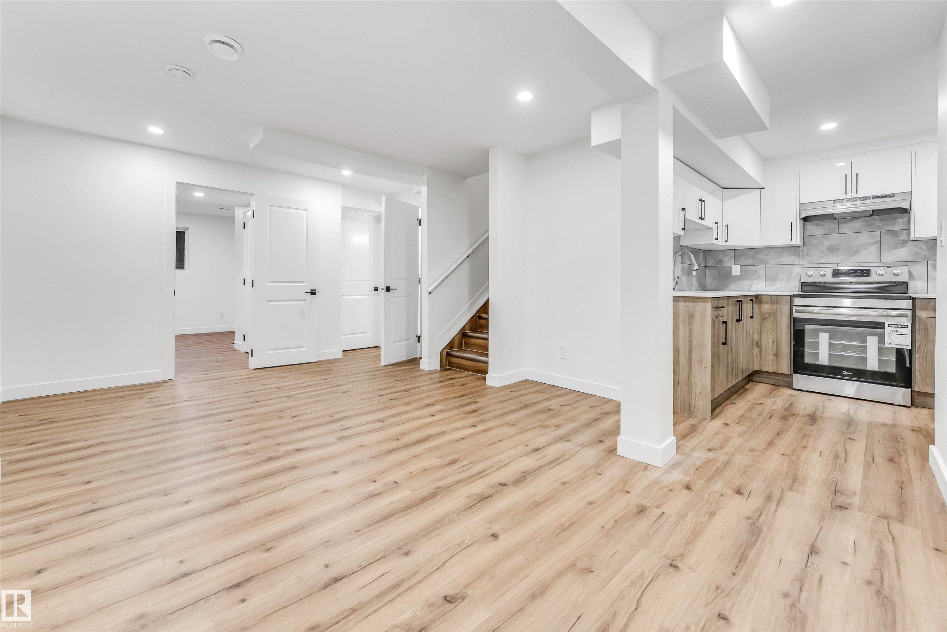 Photo 37 at 4616 32 Avenue NW, Weinlos, Edmonton