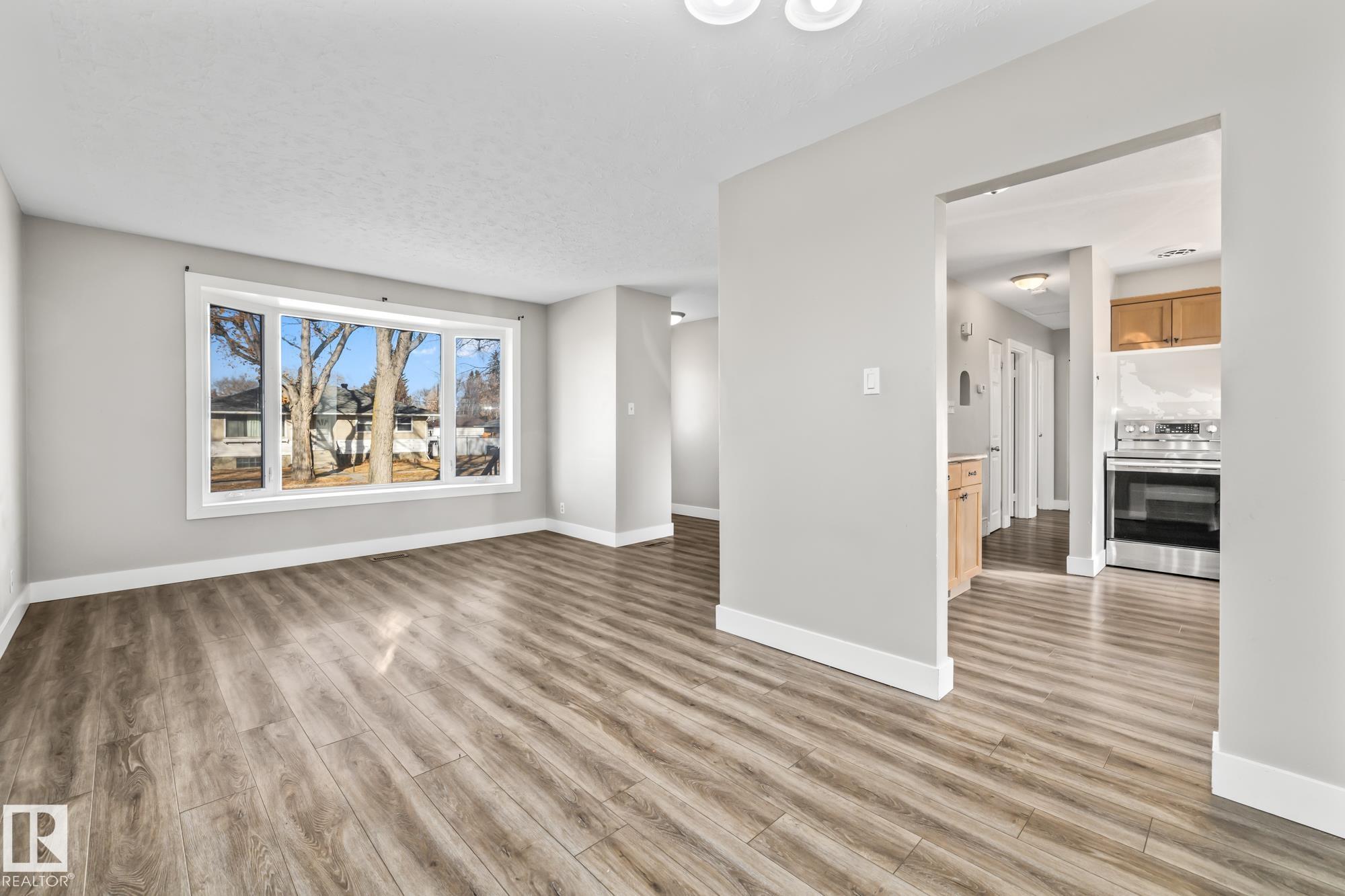 Photo 10 at 13311 Dovercourt Avenue NW, Dovercourt, Edmonton