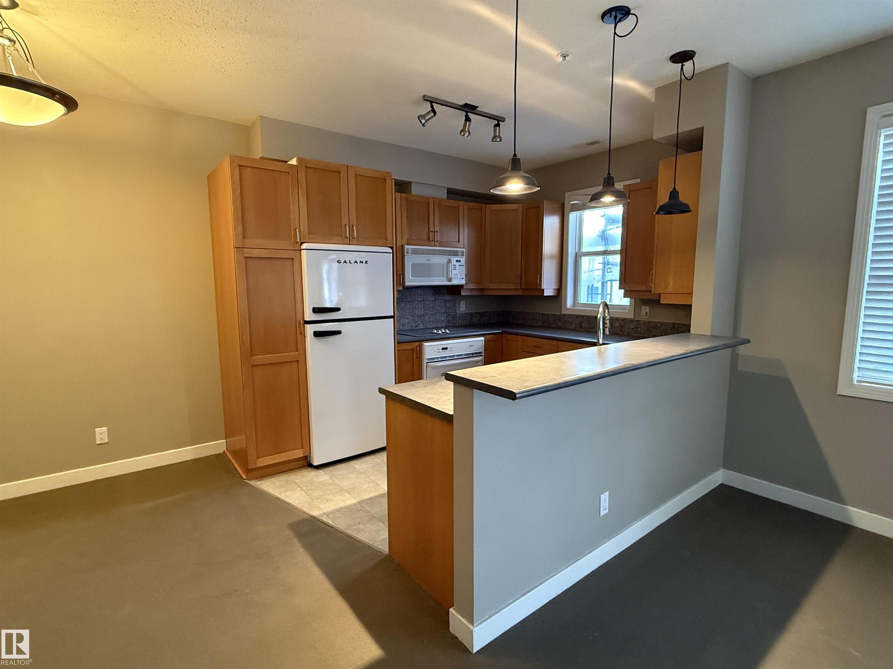 Photo 12 at 313 - 10717 83 Avenue NW, Garneau, Edmonton