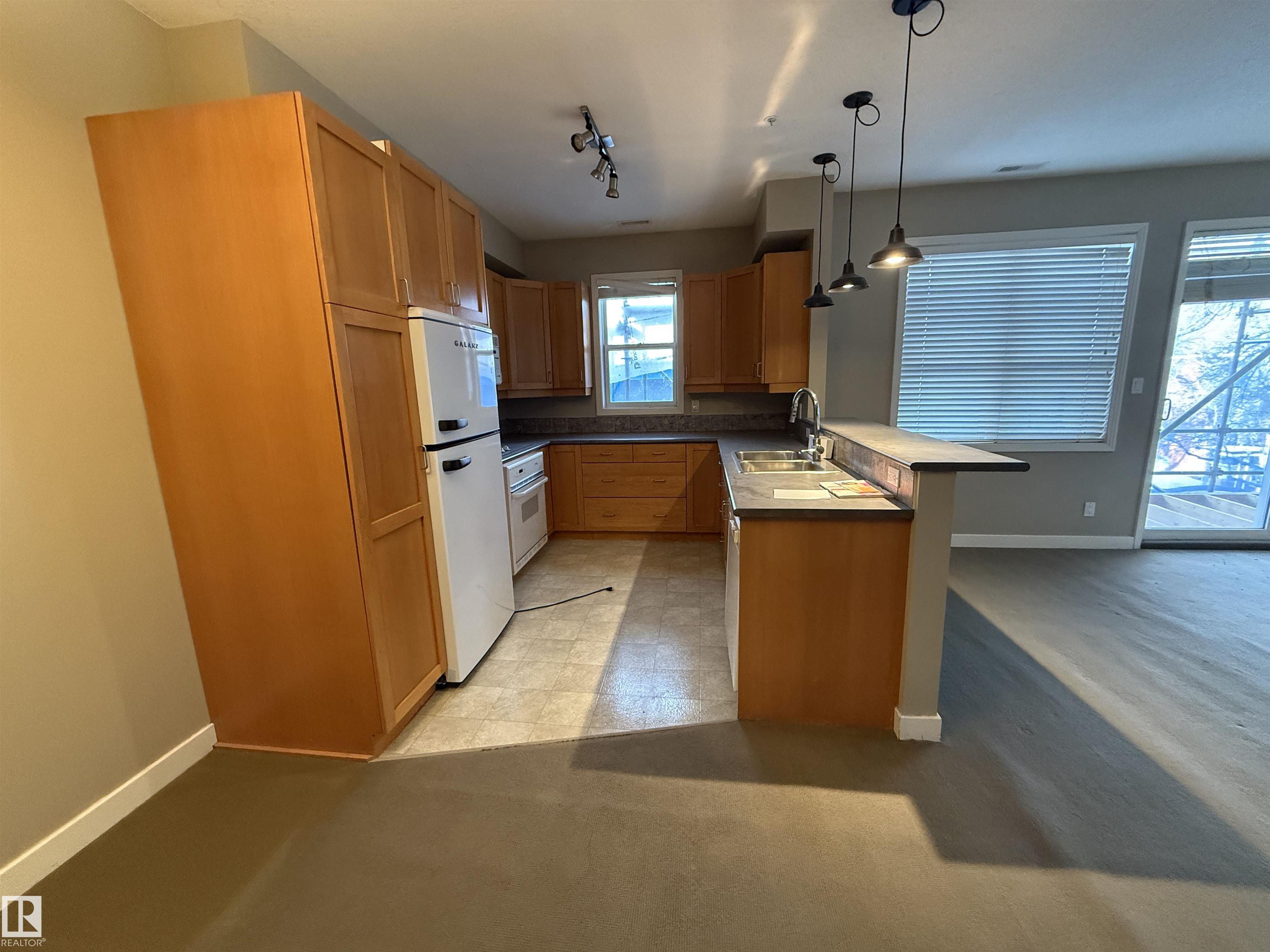 Photo 10 at 313 - 10717 83 Avenue NW, Garneau, Edmonton