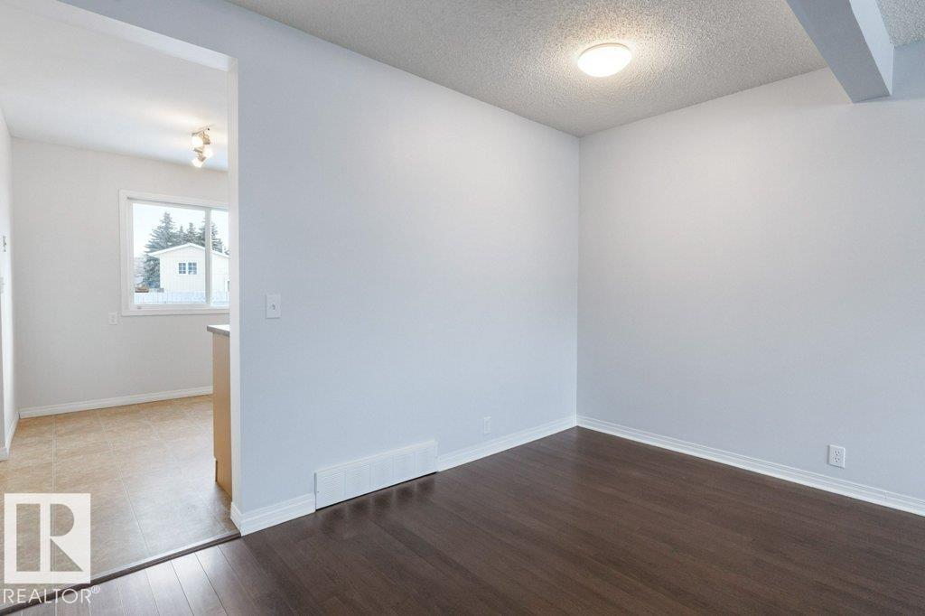 Photo 11 at 4 - 18010 98 Avenue NW, La Perle, Edmonton