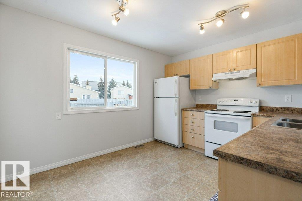 Photo 13 at 4 - 18010 98 Avenue NW, La Perle, Edmonton