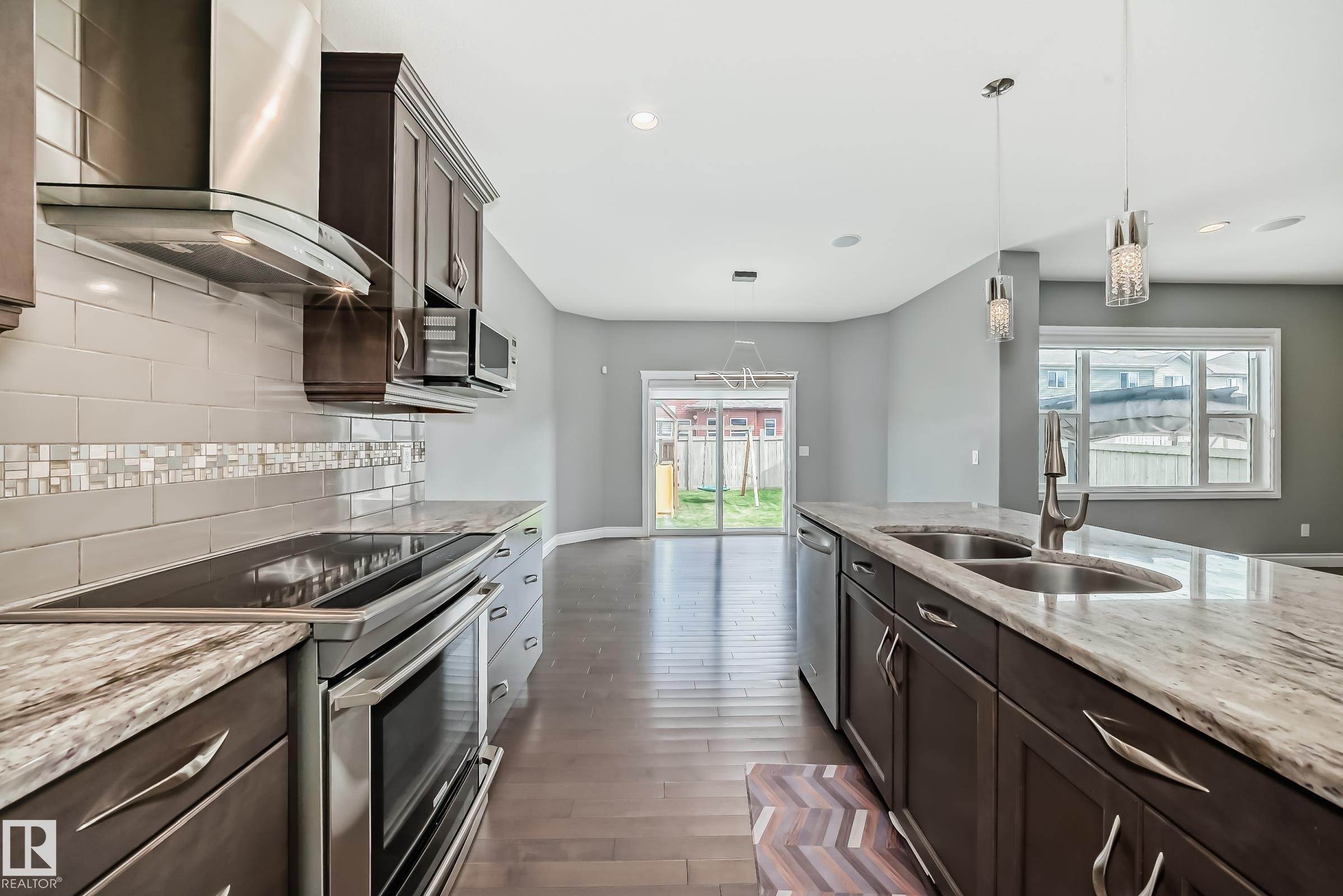 Photo 12 at 1921 33 Street NW, Laurel, Edmonton