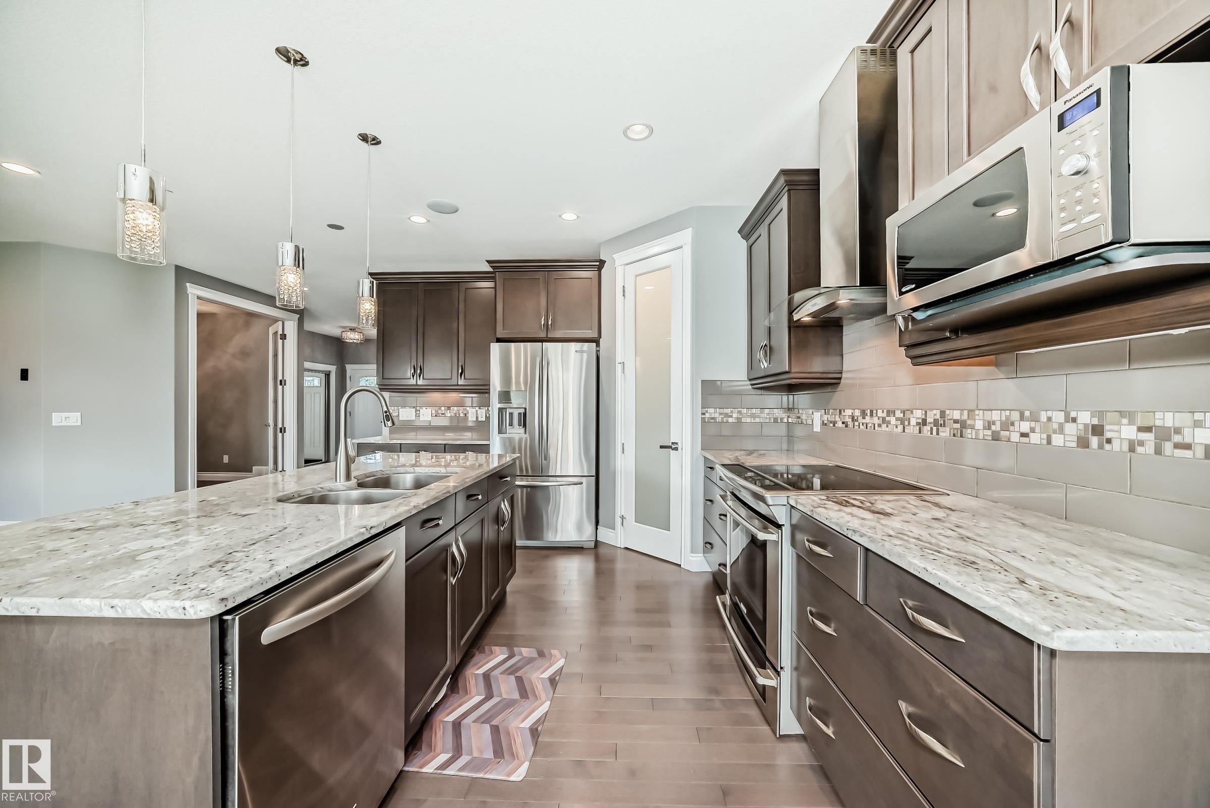 Photo 13 at 1921 33 Street NW, Laurel, Edmonton