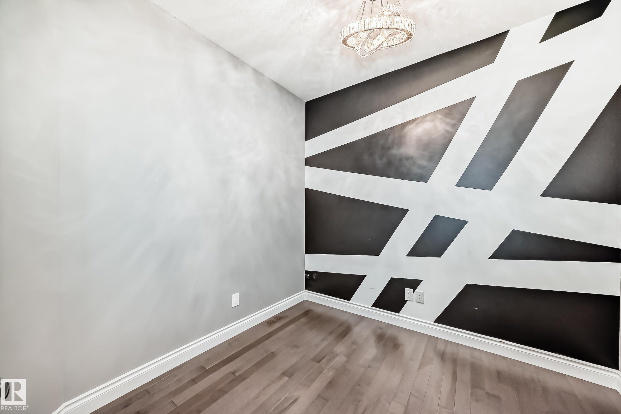 Photo 24 at 1921 33 Street NW, Laurel, Edmonton