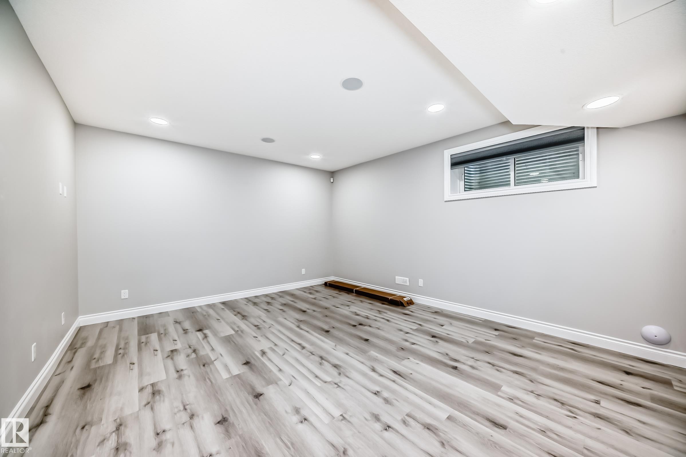 Photo 49 at 1921 33 Street NW, Laurel, Edmonton