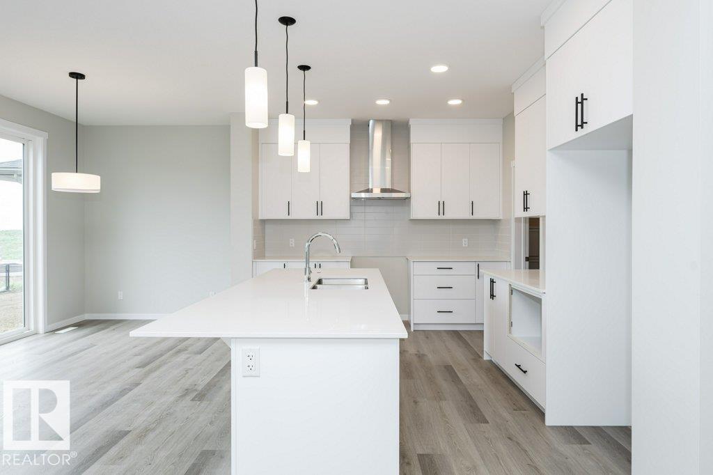 Photo 14 at 3945 Wren Loop NW, Kinglet Gardens, Edmonton