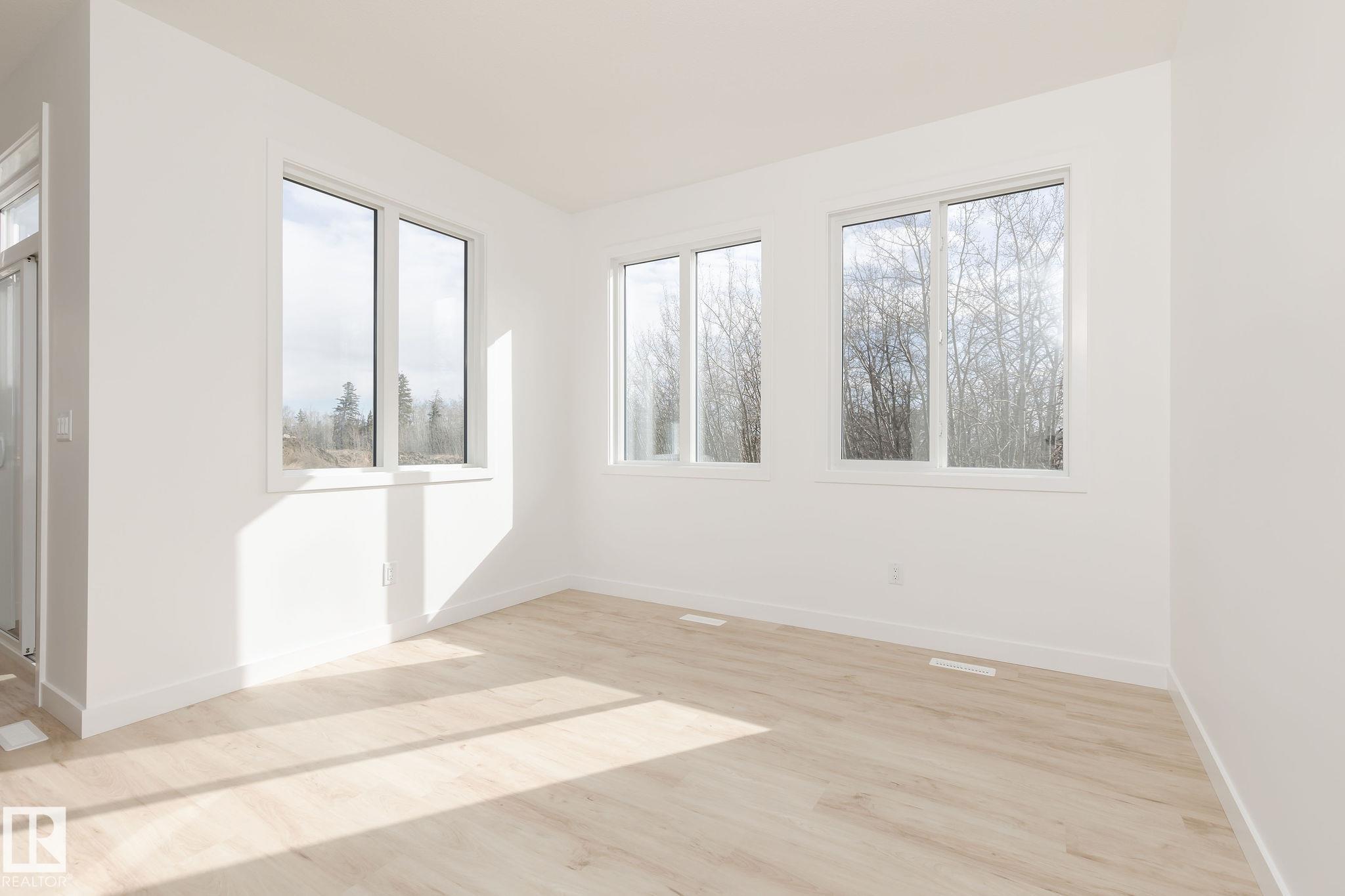 Photo 17 at 6 Cheval Close, Cambrian, Sherwood Park