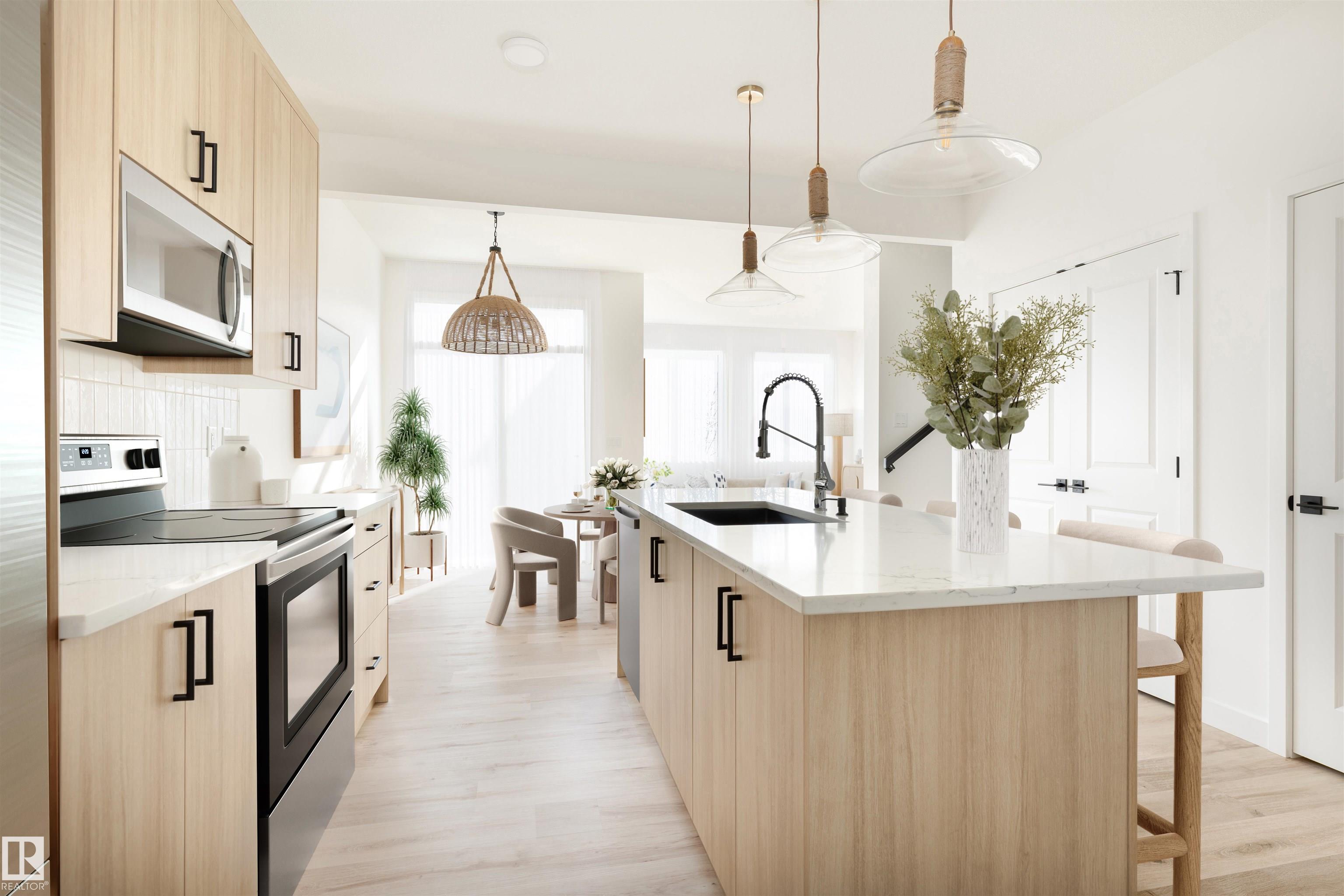 Photo 7 at 6 Cheval Close, Cambrian, Sherwood Park