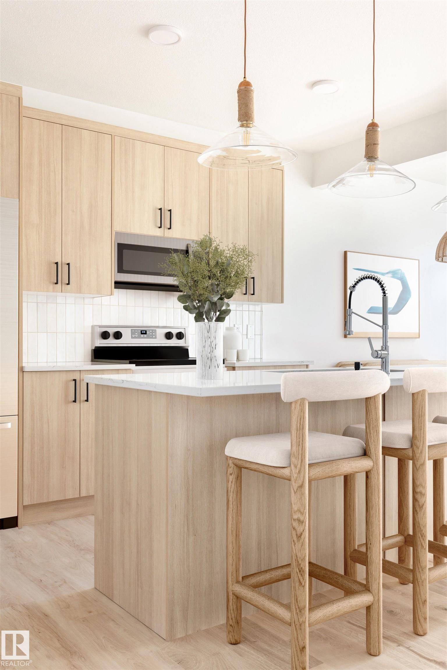 Photo 8 at 6 Cheval Close, Cambrian, Sherwood Park