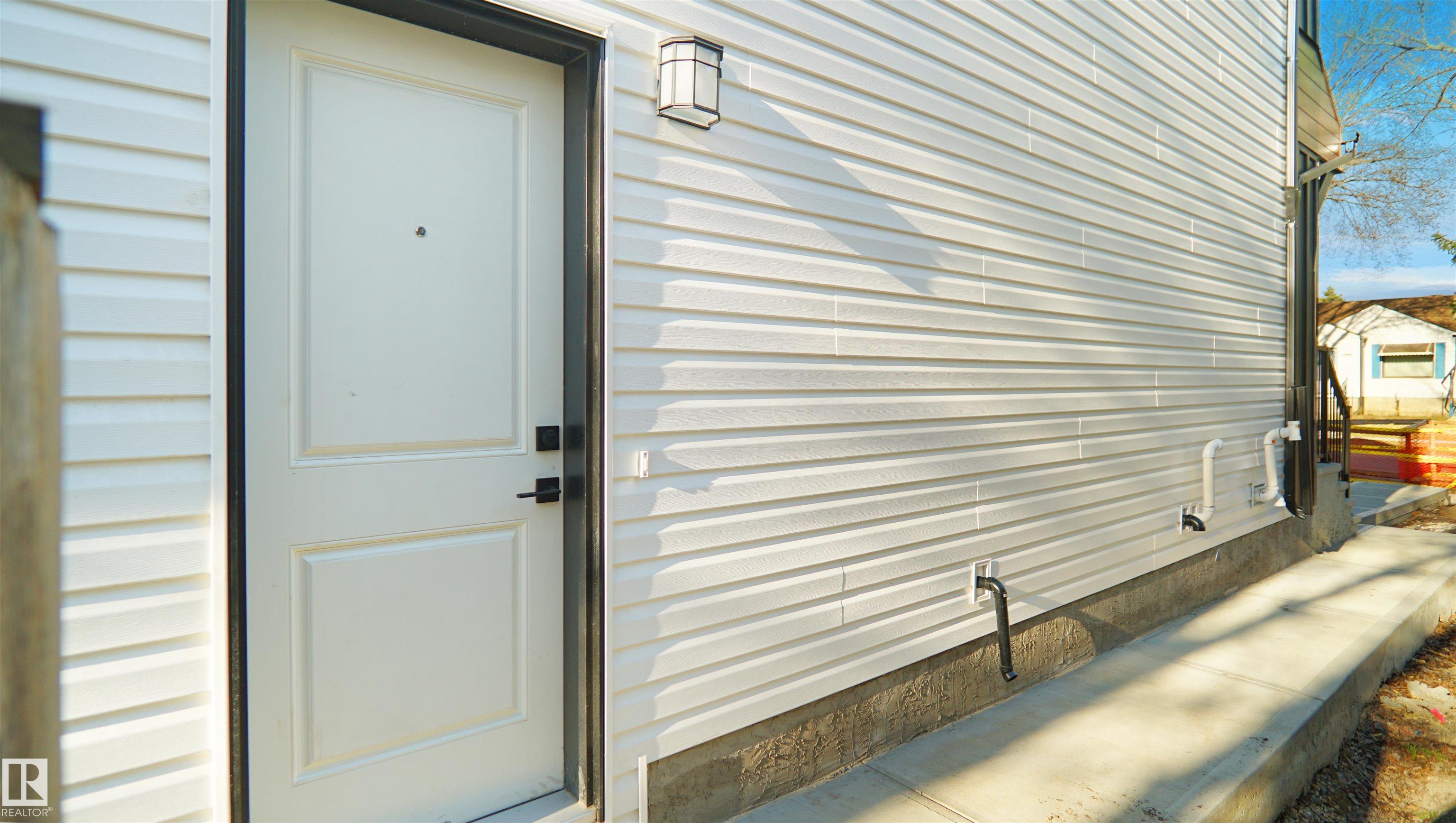 Photo 5 at 11706 126 Street NW, Inglewood, Edmonton