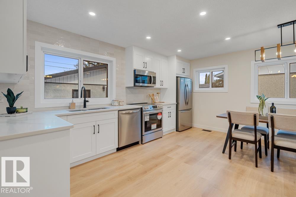 Photo 9 at 15022 86 Avenue NW, Lynnwood, Edmonton