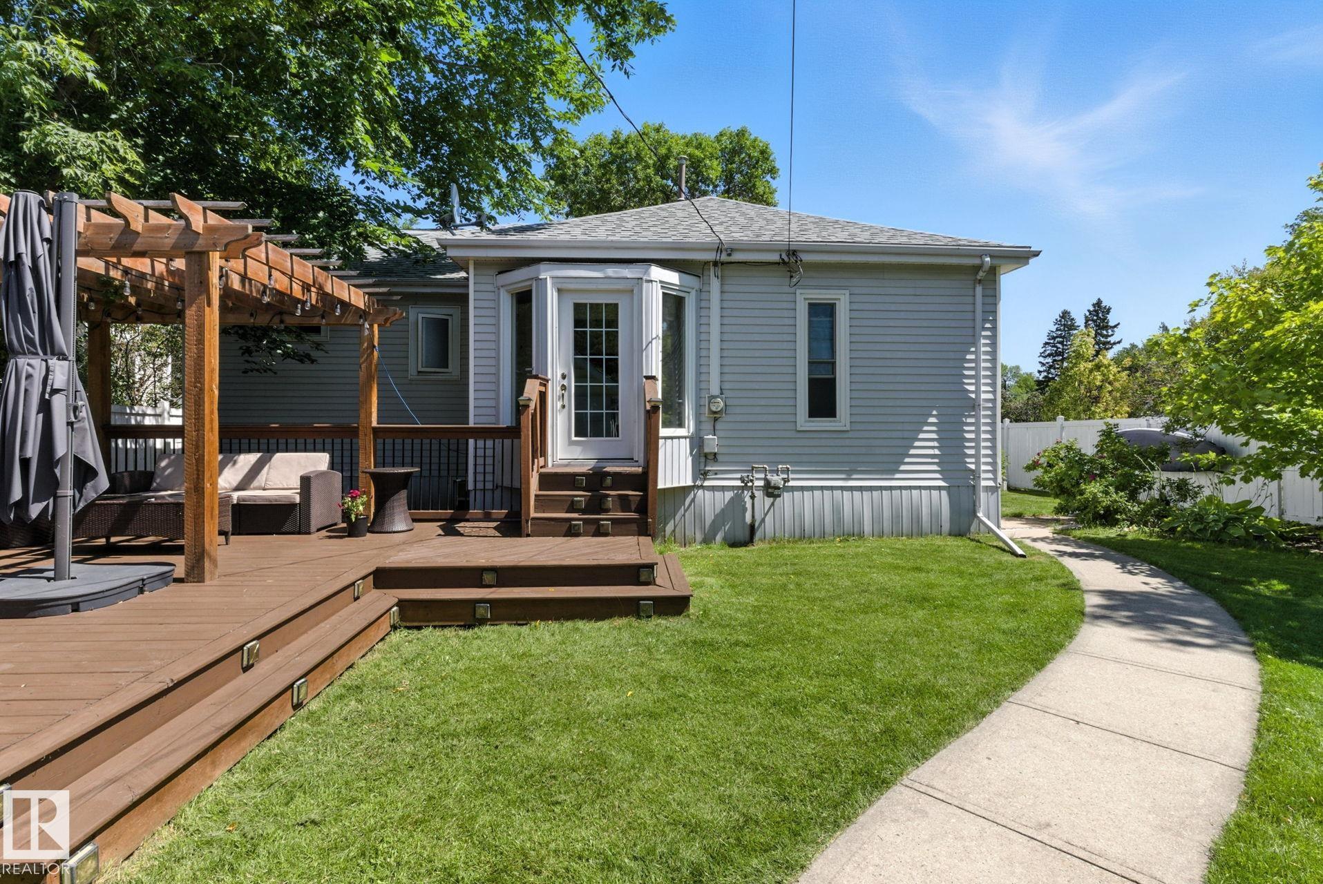 Photo 27 at 11204 61 Street NW, Highlands, Edmonton