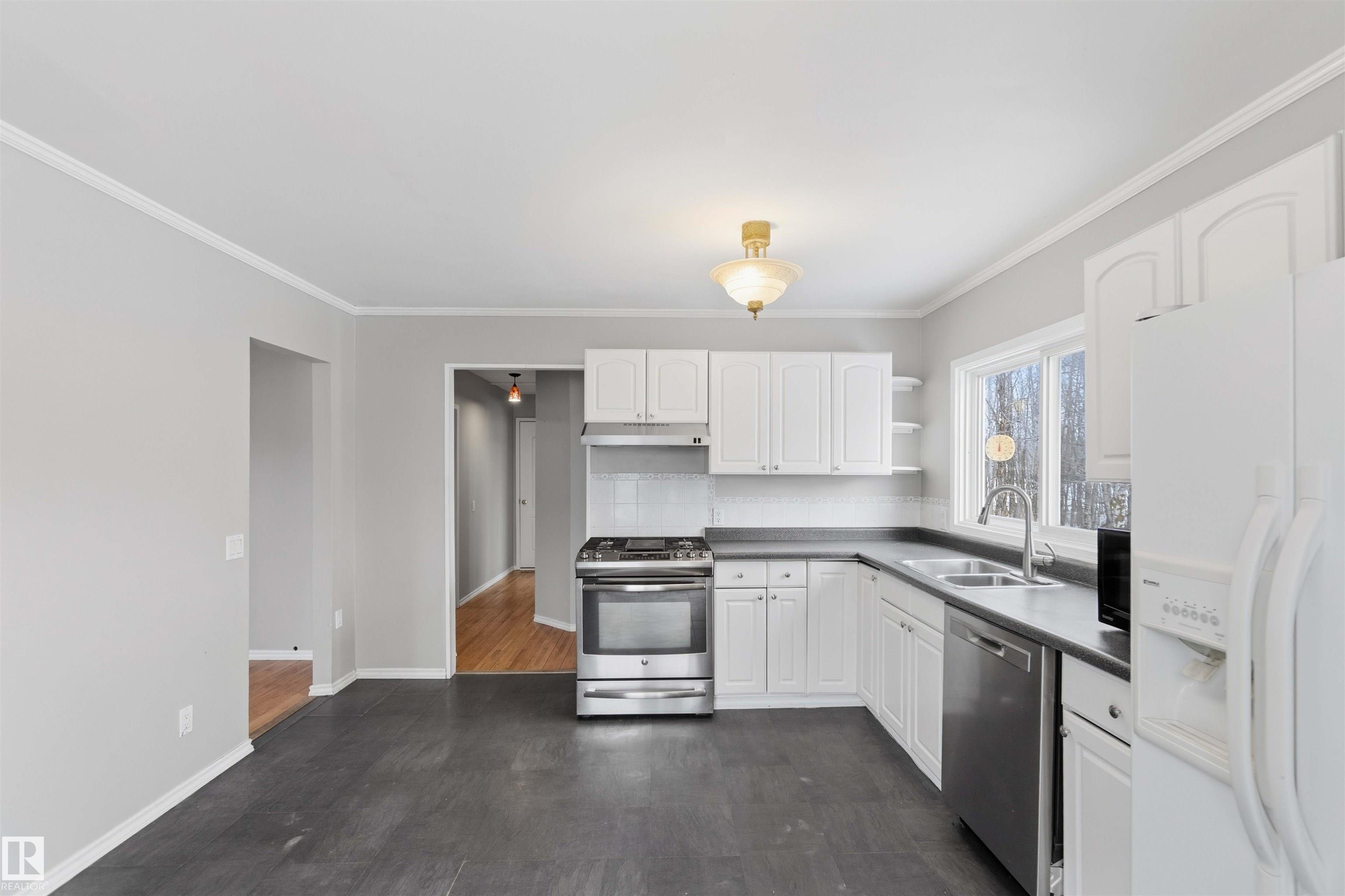 Photo 13 at 51139 Rge Road 231, None, Rural Strathcona County