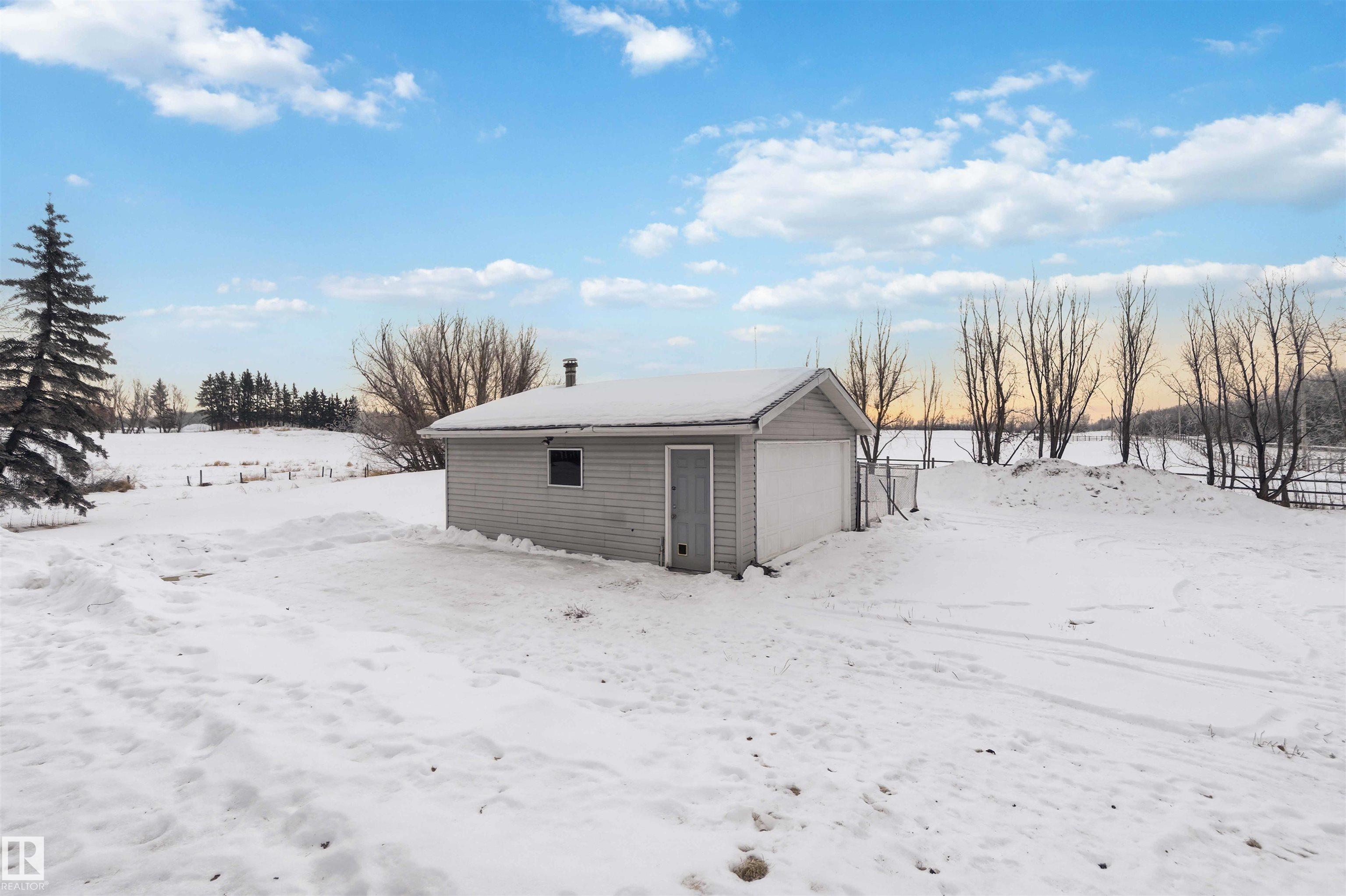 Photo 8 at 51139 Rge Road 231, None, Rural Strathcona County