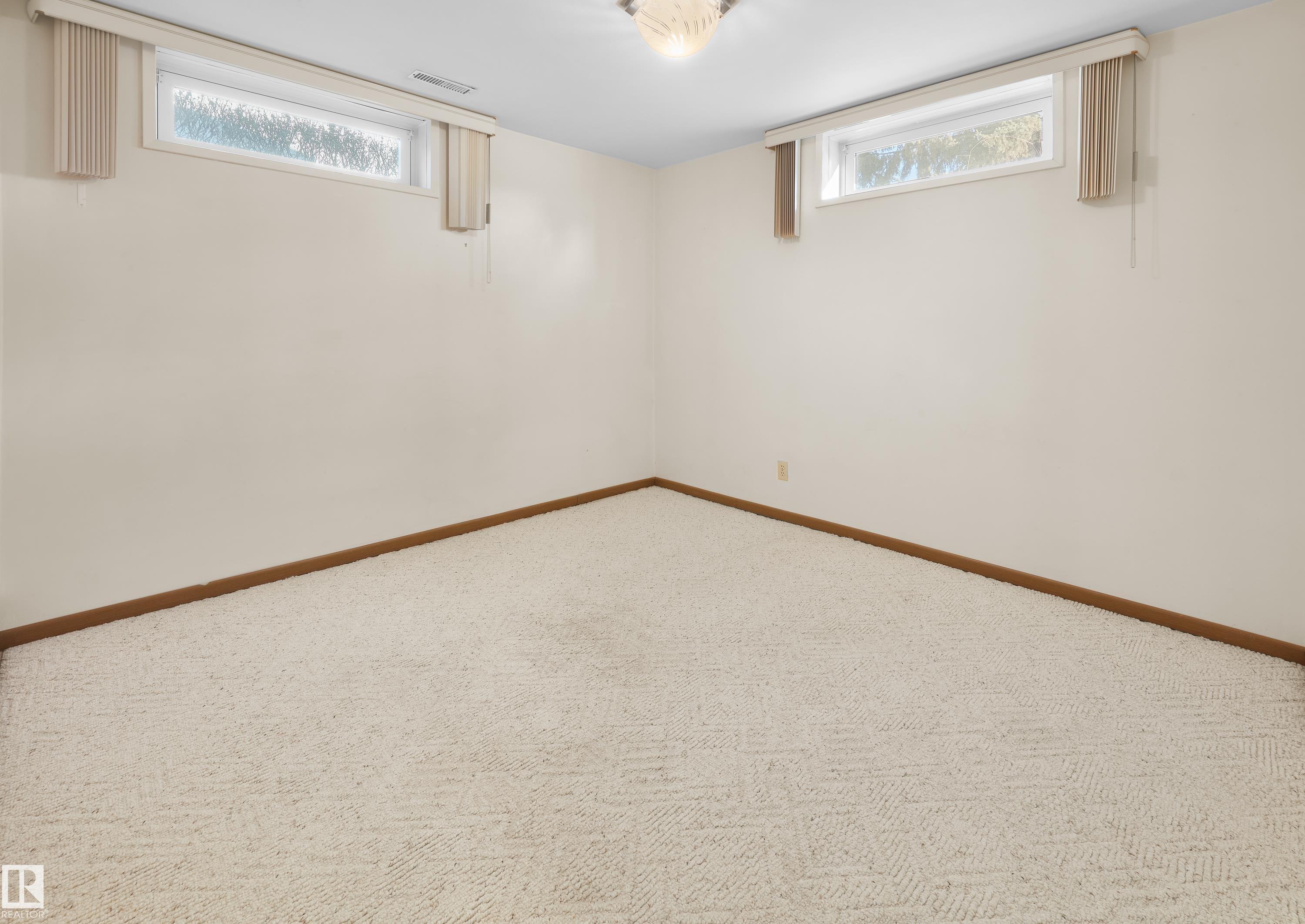 Photo 31 at 10512 54 Avenue NW, Pleasantview, Edmonton