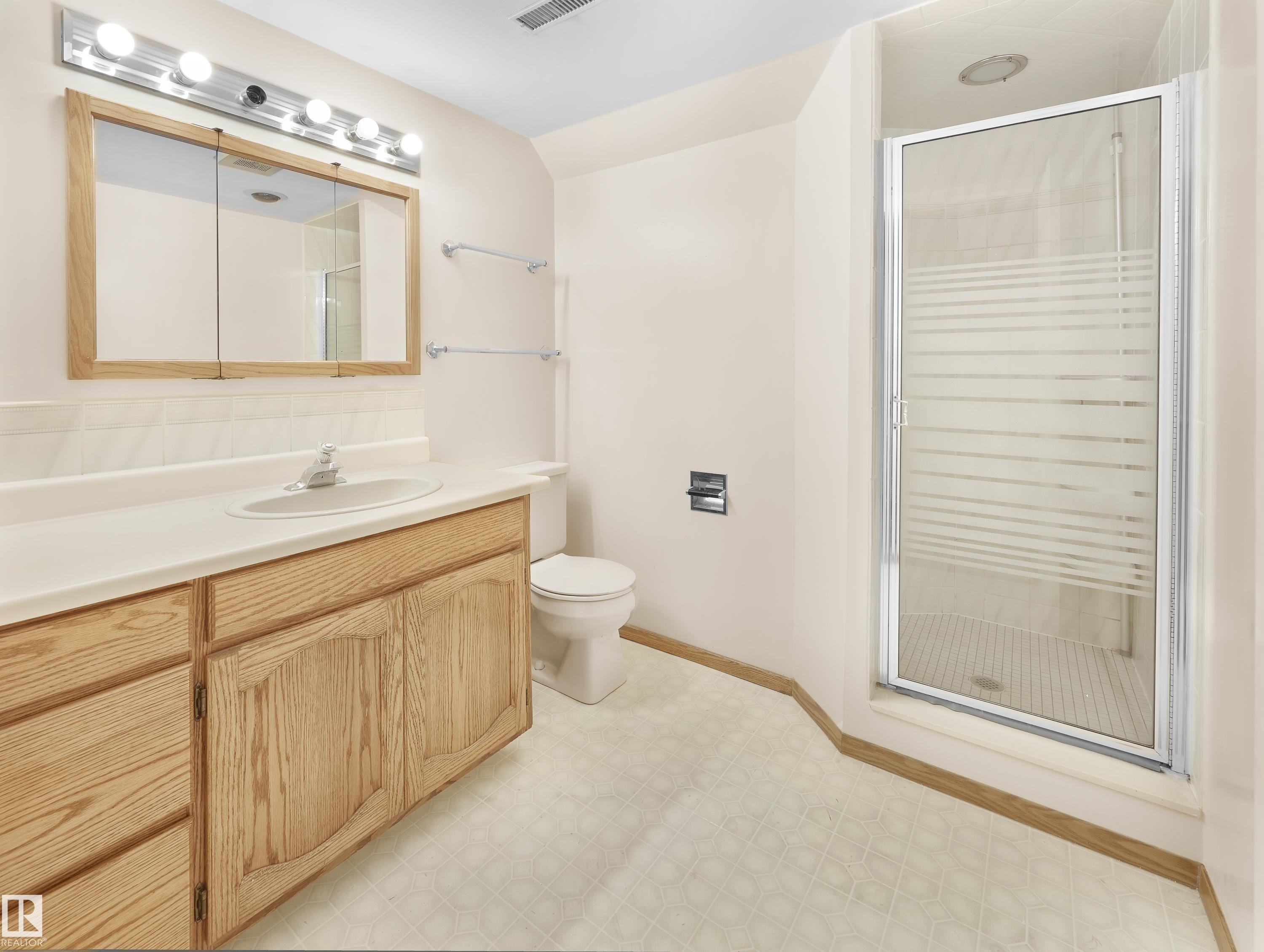 Photo 33 at 10512 54 Avenue NW, Pleasantview, Edmonton