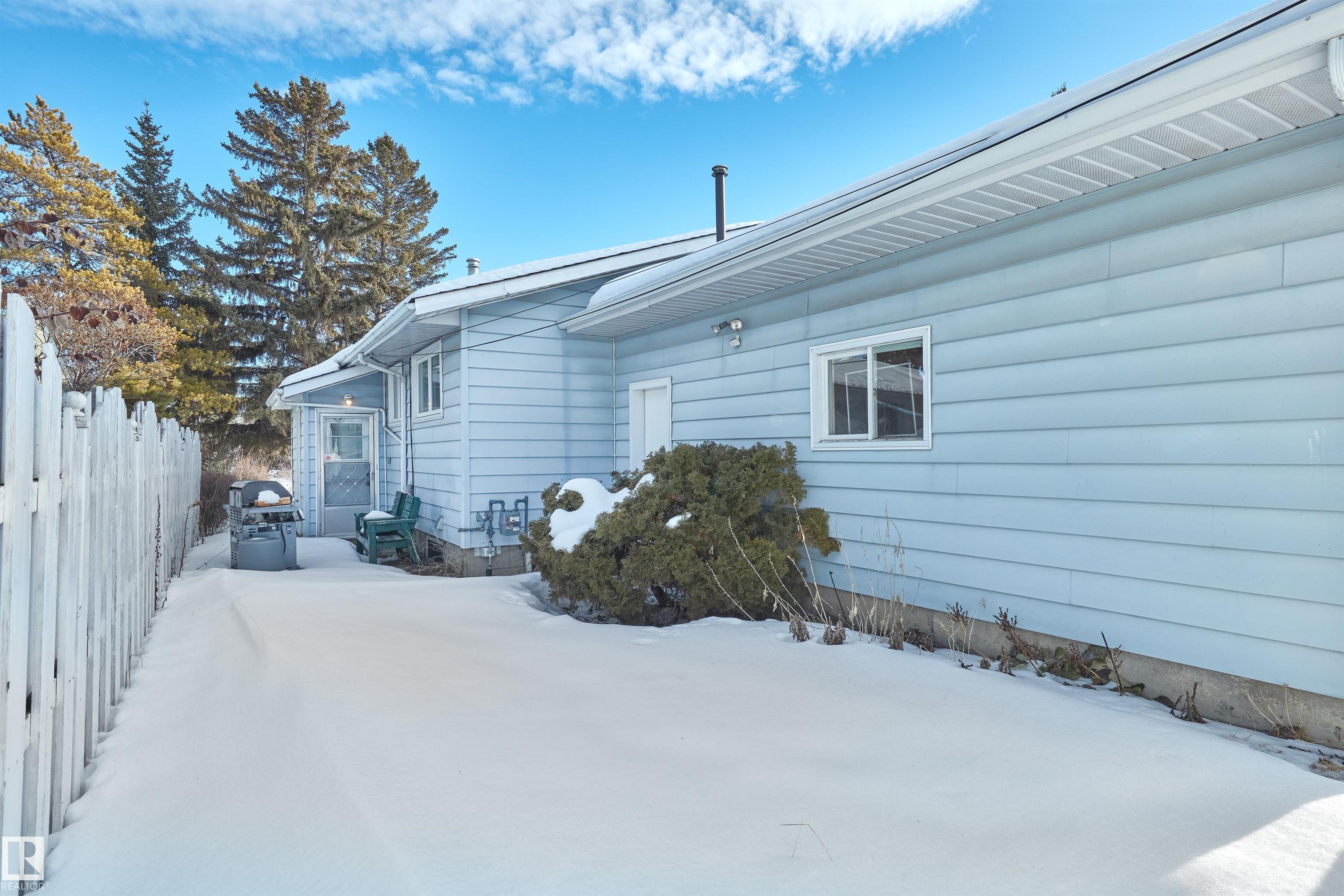 Photo 39 at 10512 54 Avenue NW, Pleasantview, Edmonton