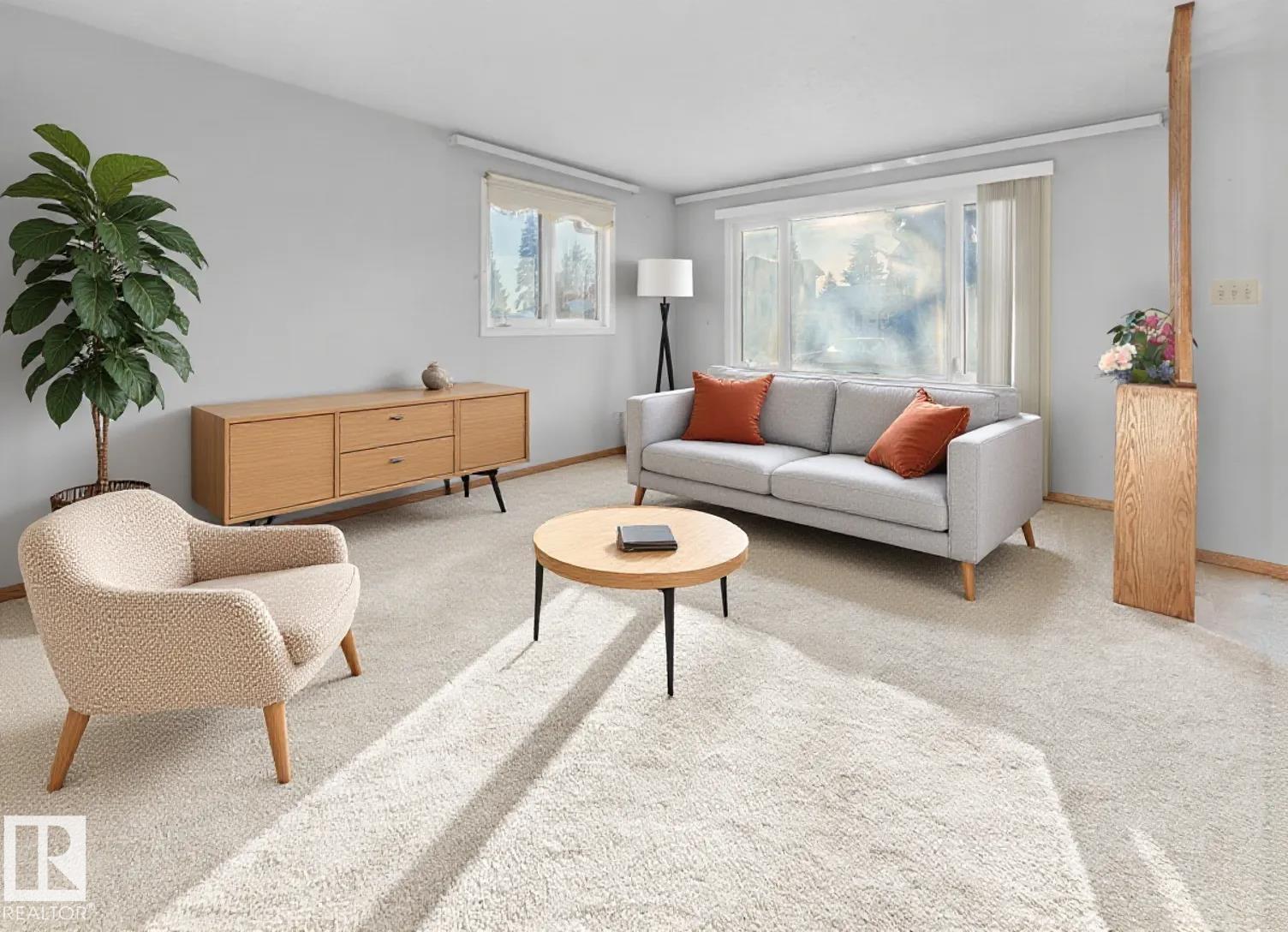 Photo 5 at 10512 54 Avenue NW, Pleasantview, Edmonton