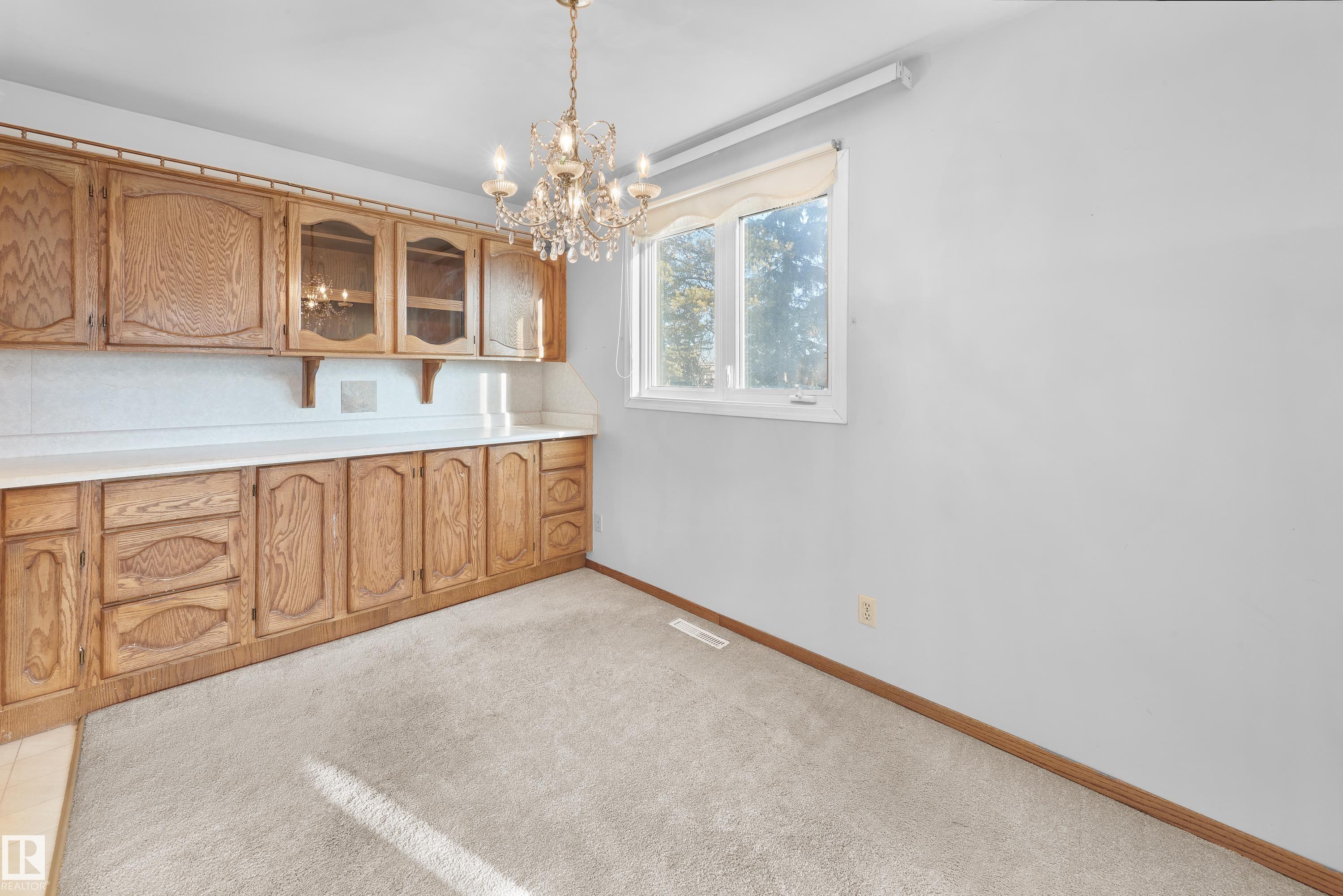 Photo 9 at 10512 54 Avenue NW, Pleasantview, Edmonton