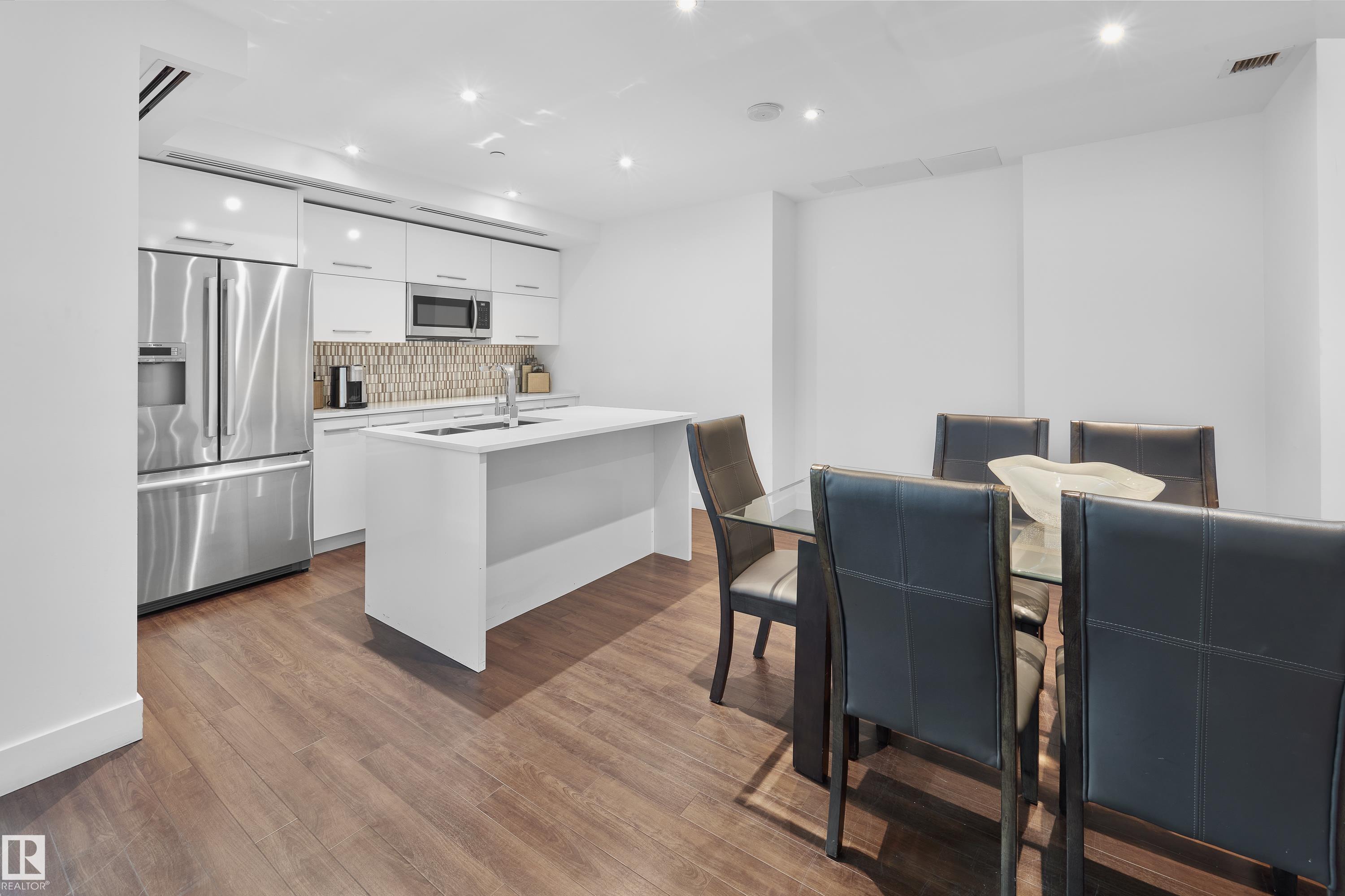 Photo 23 at 502 - 11969 Jasper Avenue NW, Wîhkwêntôwin, Edmonton