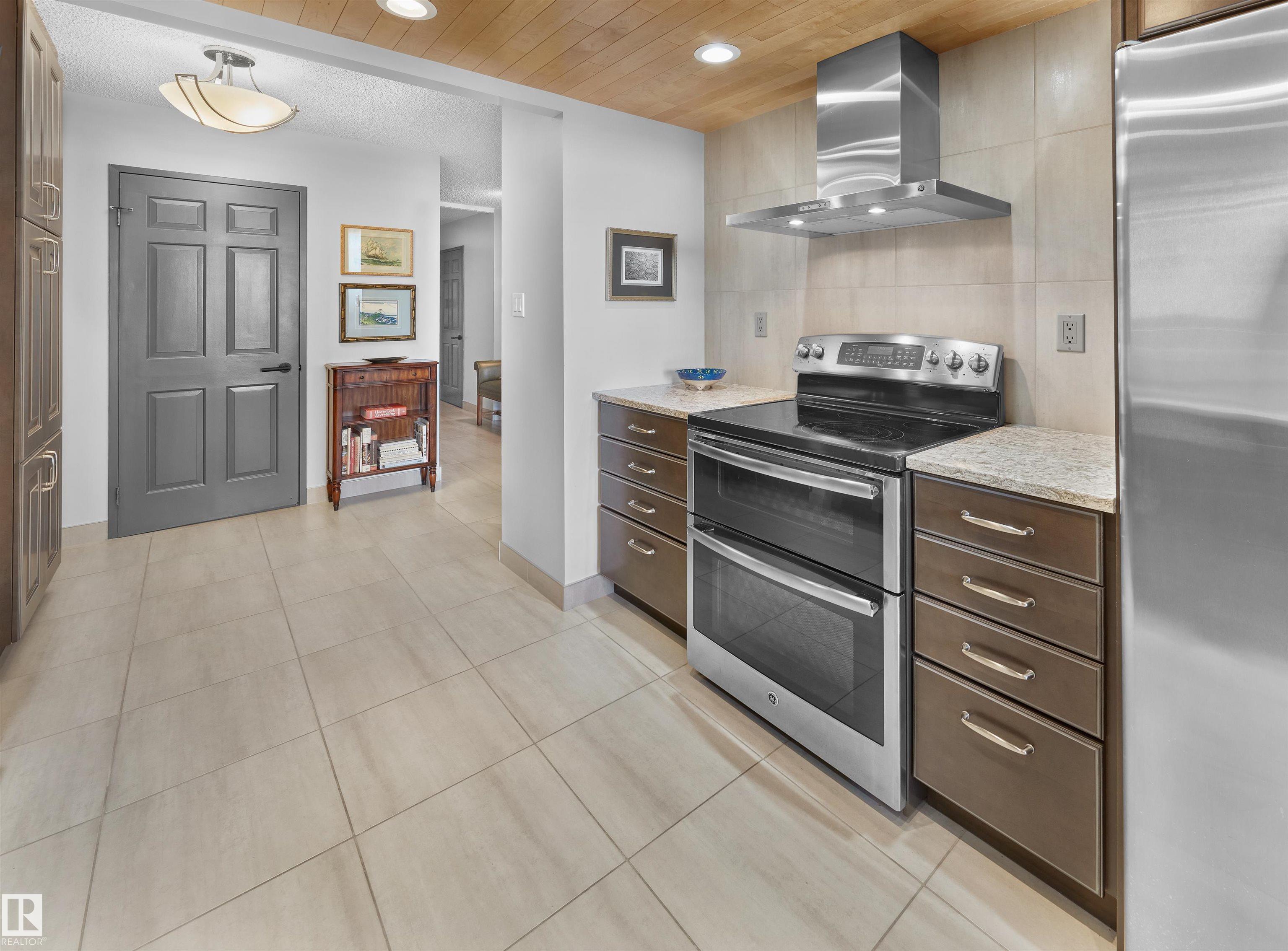 Photo 11 at 304 - 9921 104 Street NW, Downtown, Edmonton