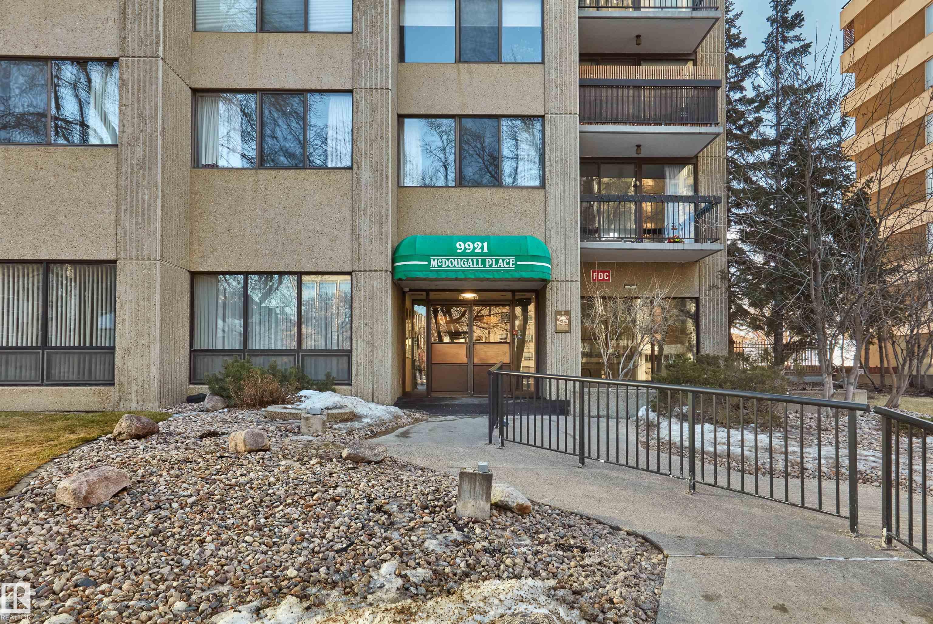 Photo 23 at 304 - 9921 104 Street NW, Downtown, Edmonton