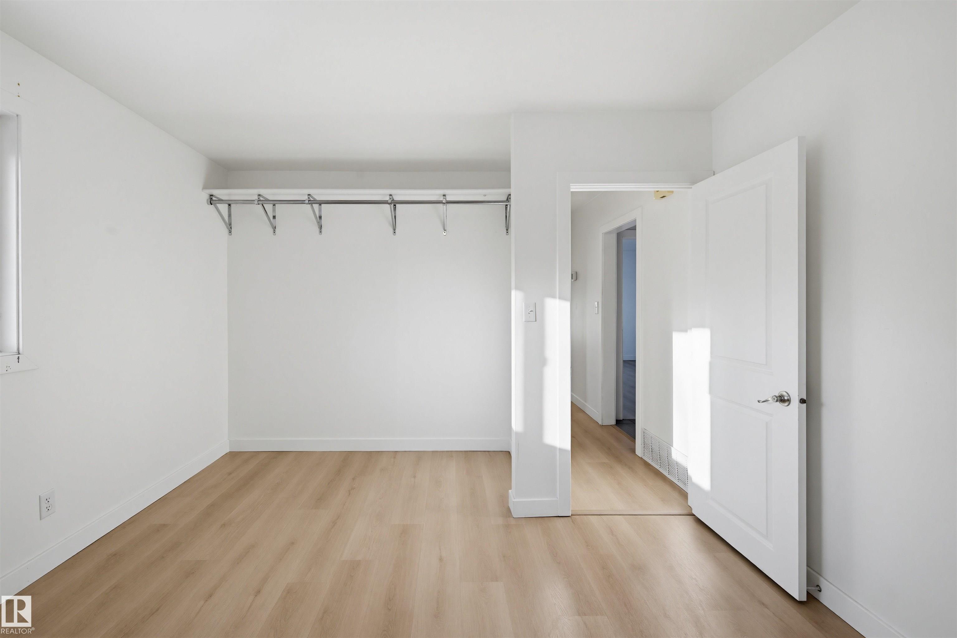 Photo 12 at 18 Mount Royal Drive, Mission, St. Albert