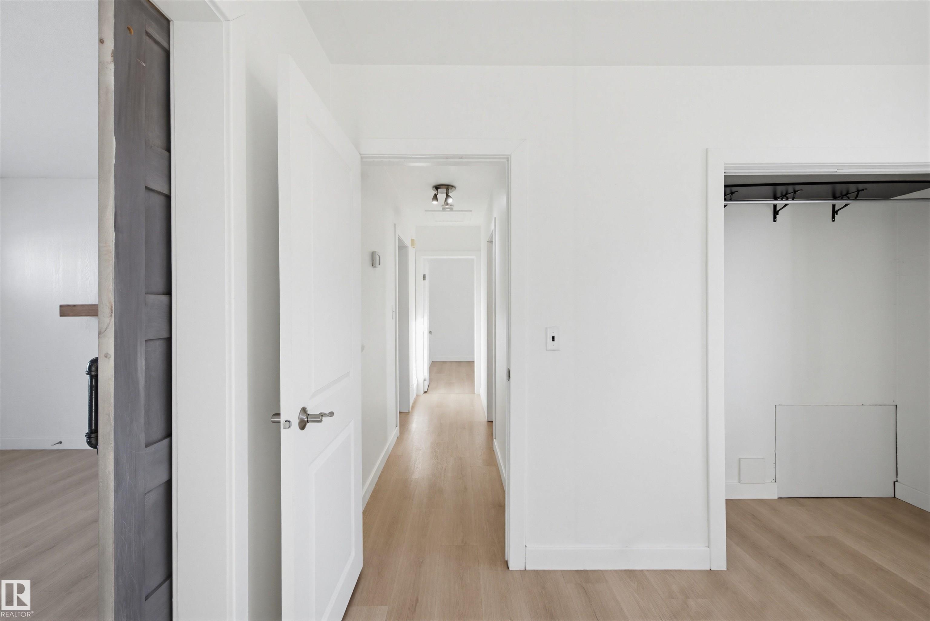 Photo 10 at 18 Mount Royal Drive, Mission, St. Albert