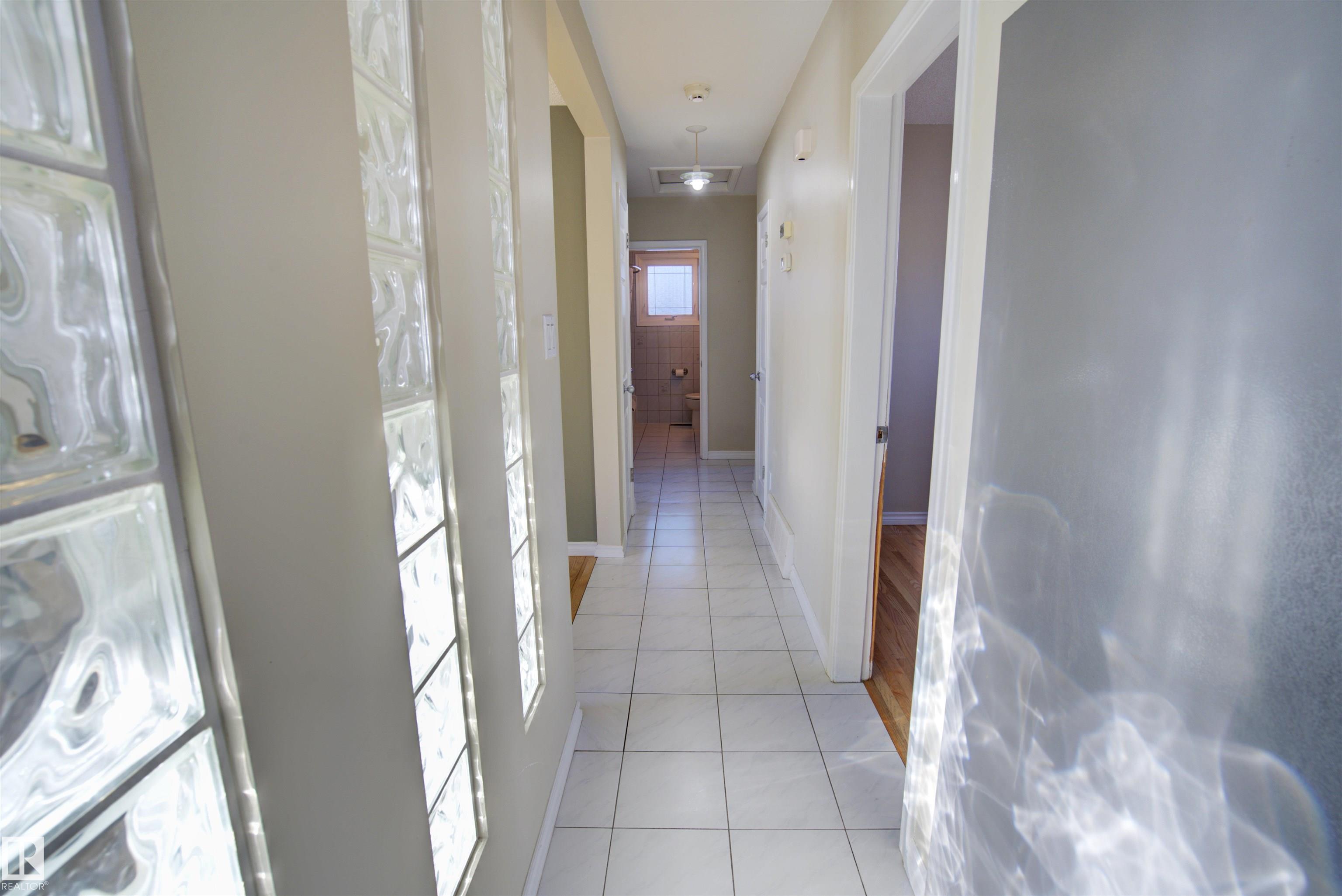 Photo 16 at 10508 130th Avenue NW, Lauderdale, Edmonton